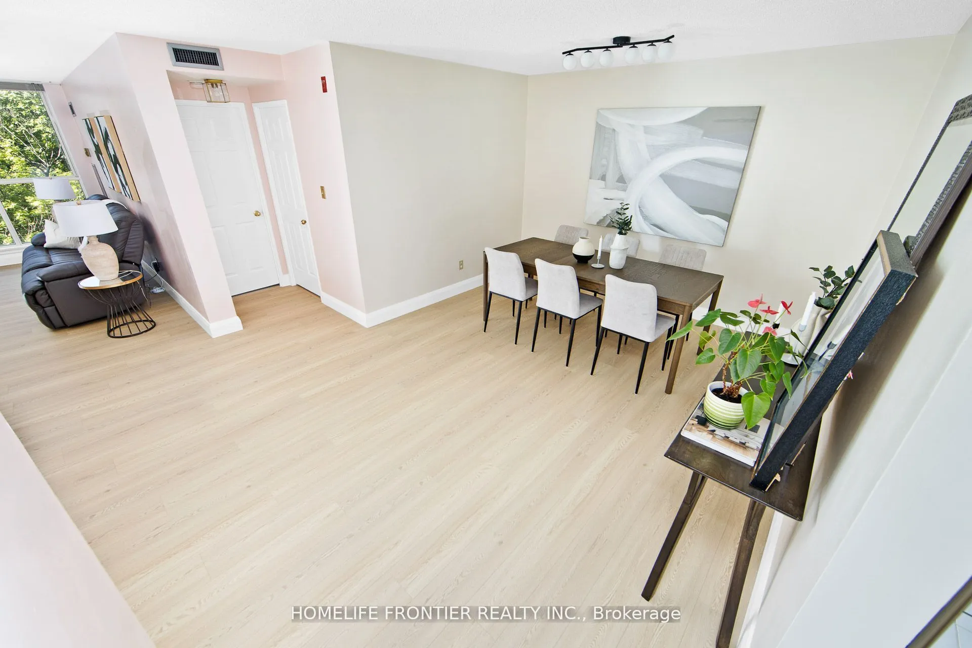22 Southport Street #440
