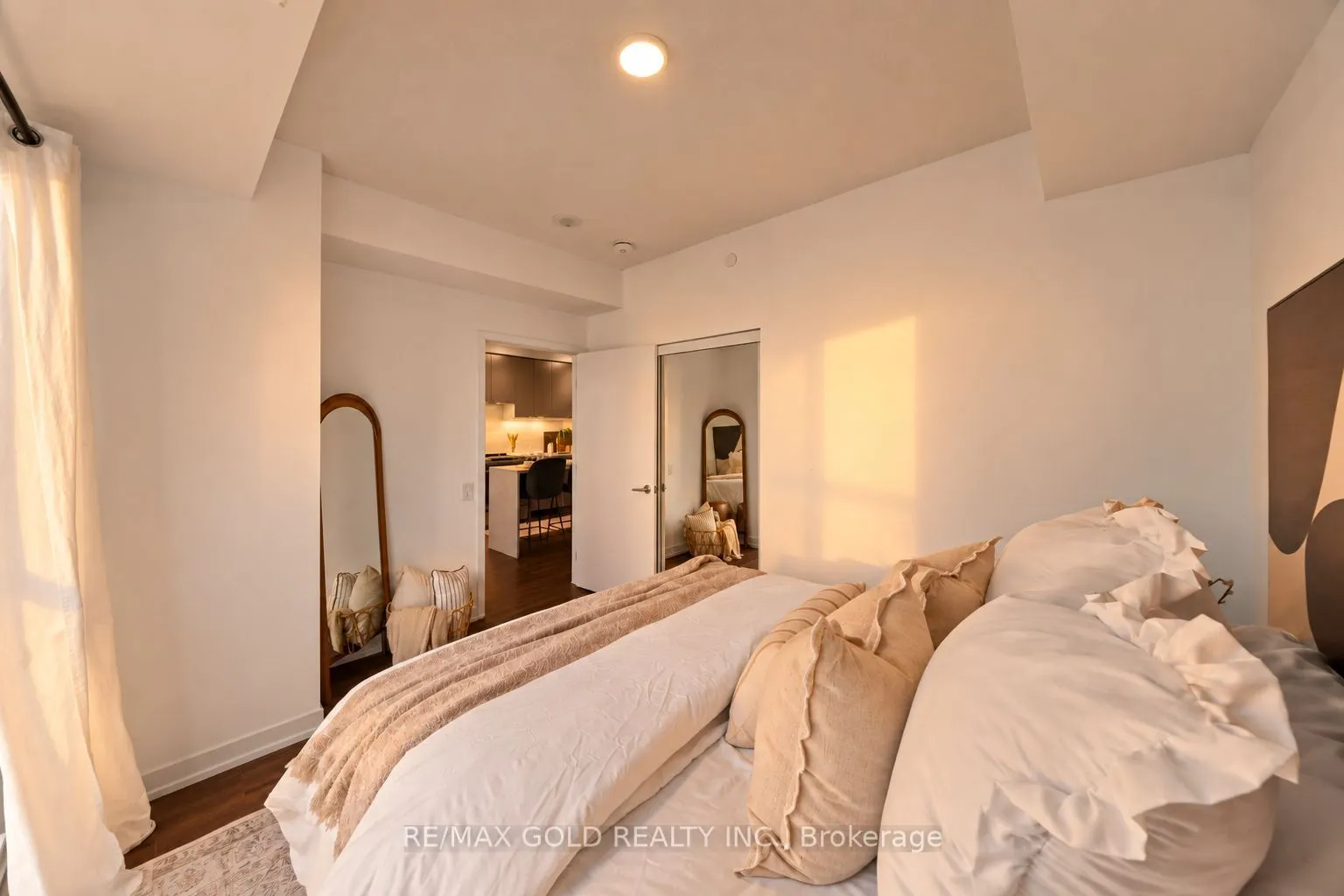 4065 Confederation Parkway #705