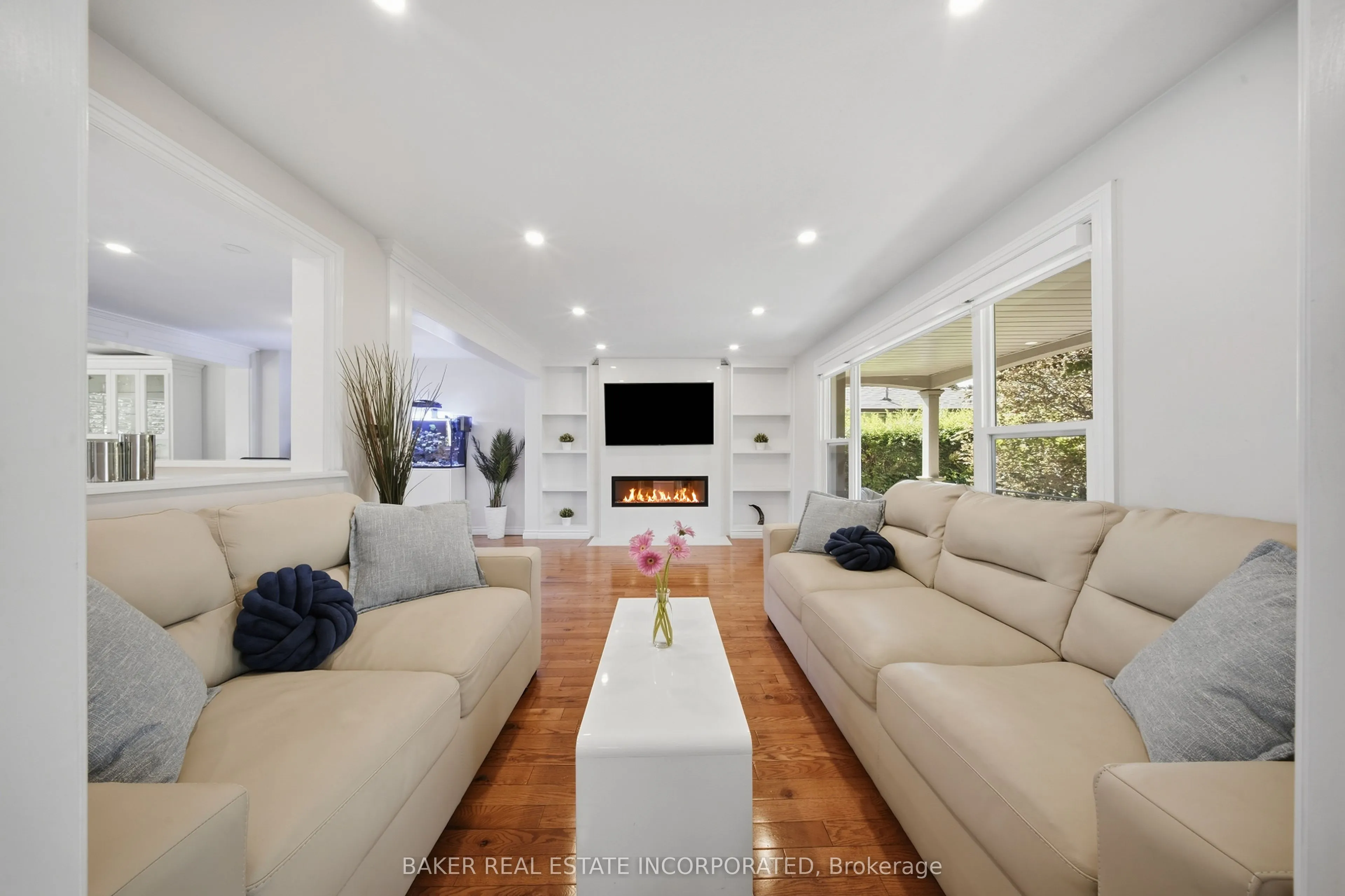 3415 Schomberg Avenue