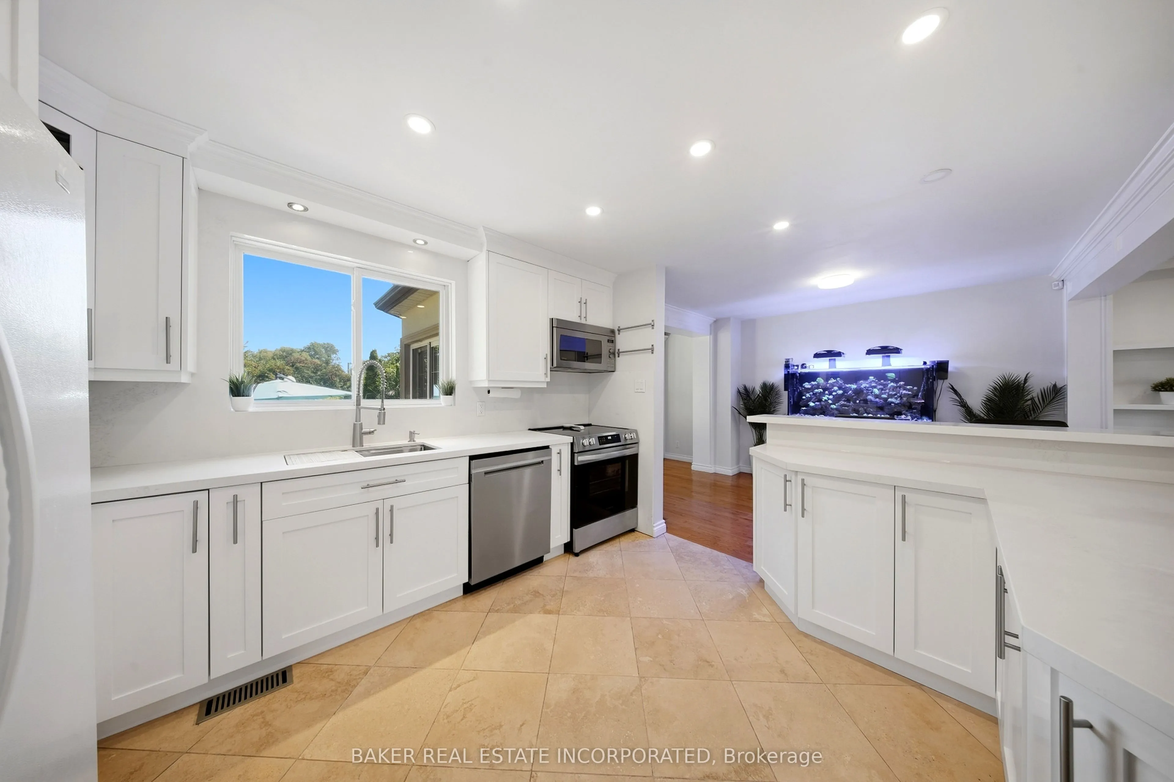 3415 Schomberg Avenue