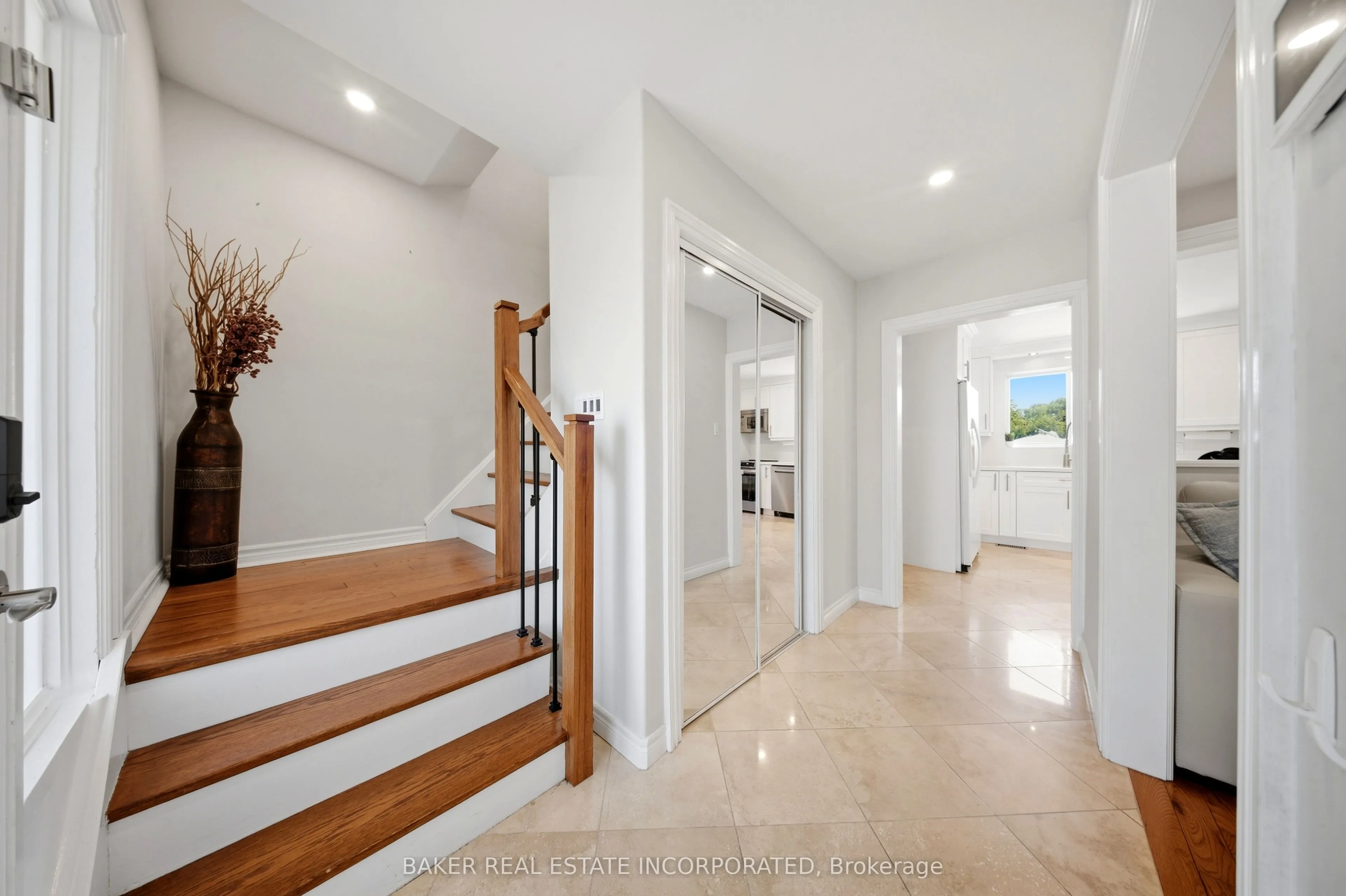 3415 Schomberg Avenue