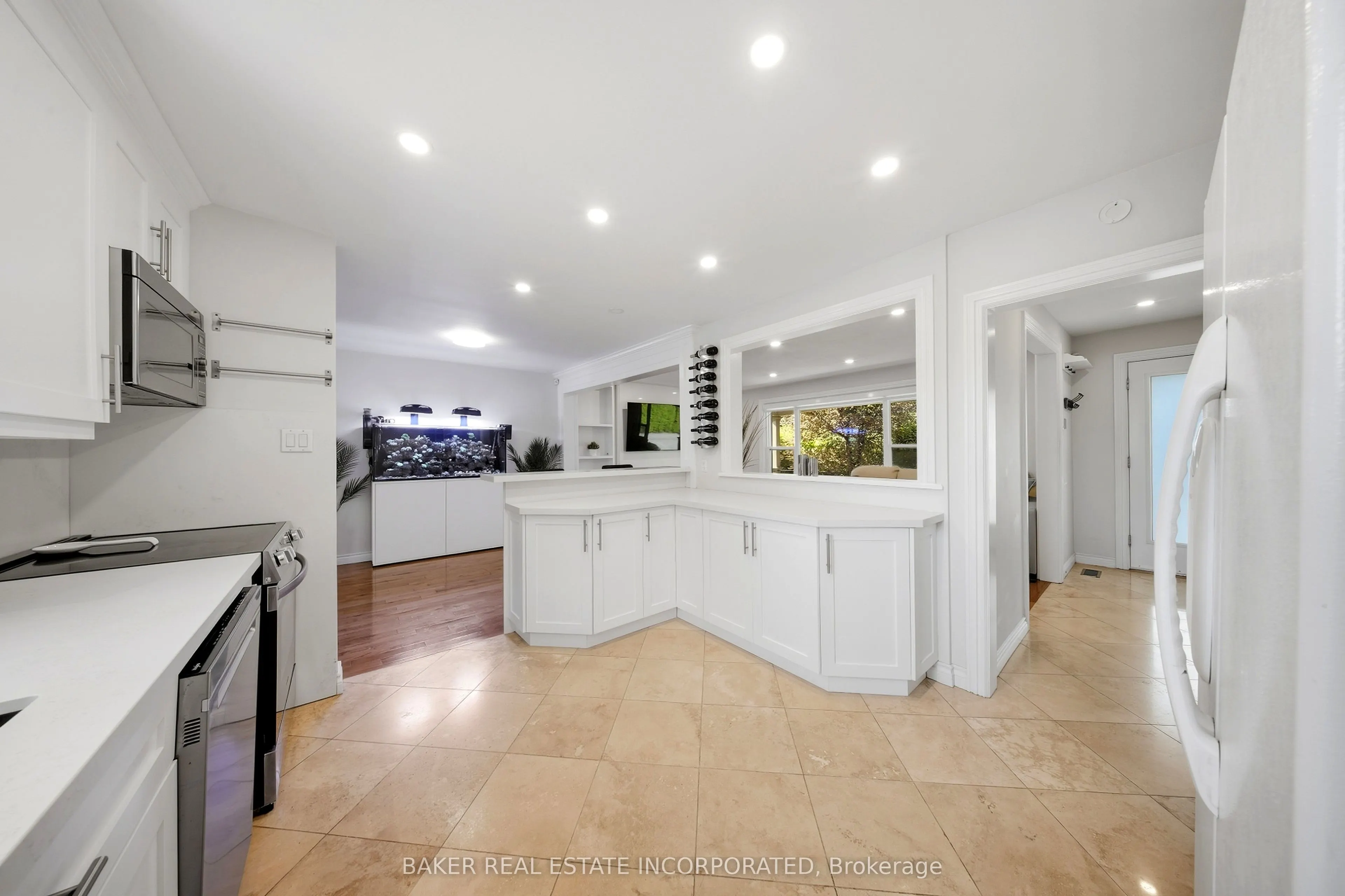 3415 Schomberg Avenue