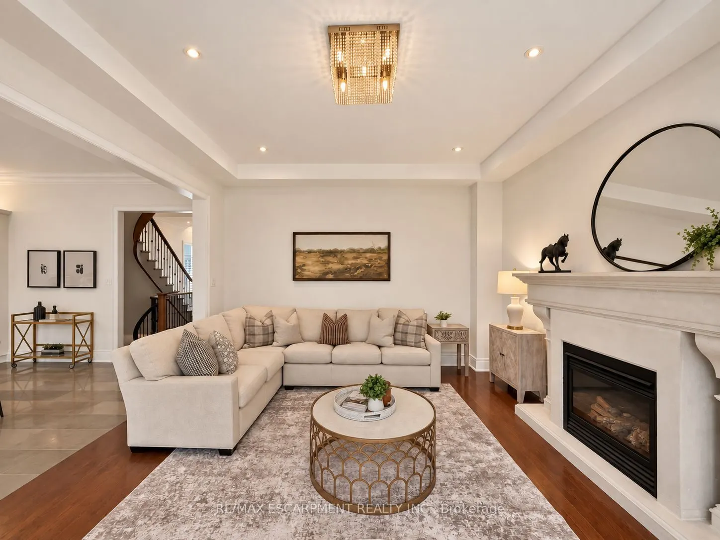 2121 Blackforest Crescent
