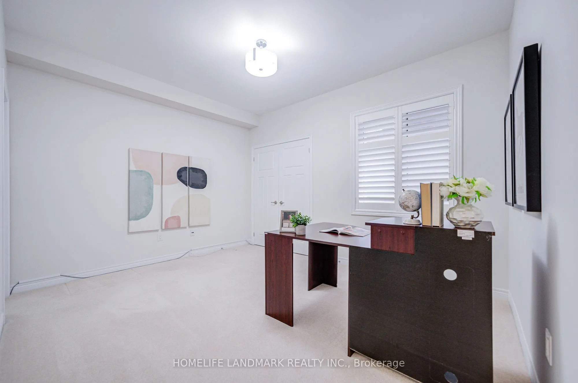 95 Hoey Crescent