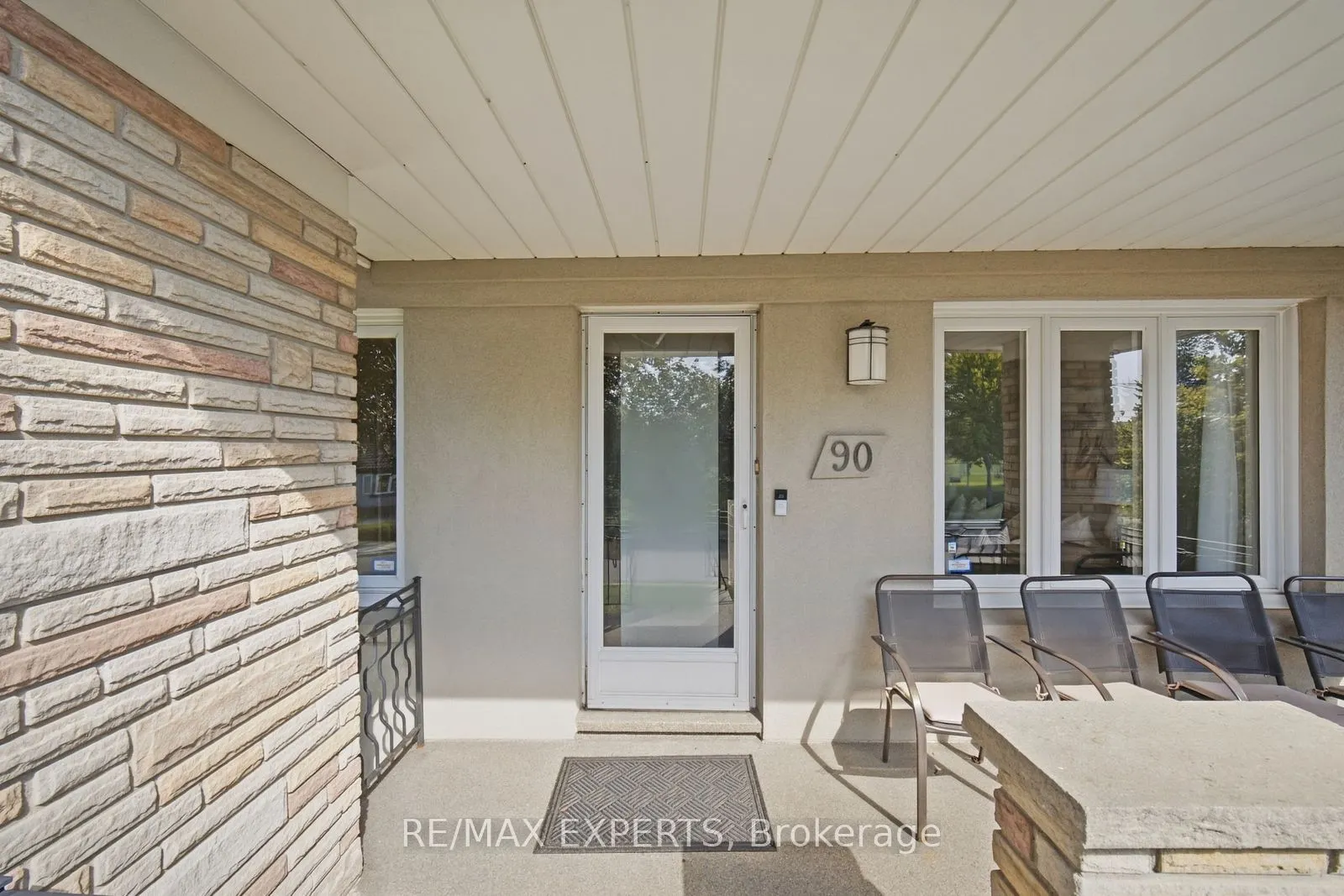 90 Heathrow Drive