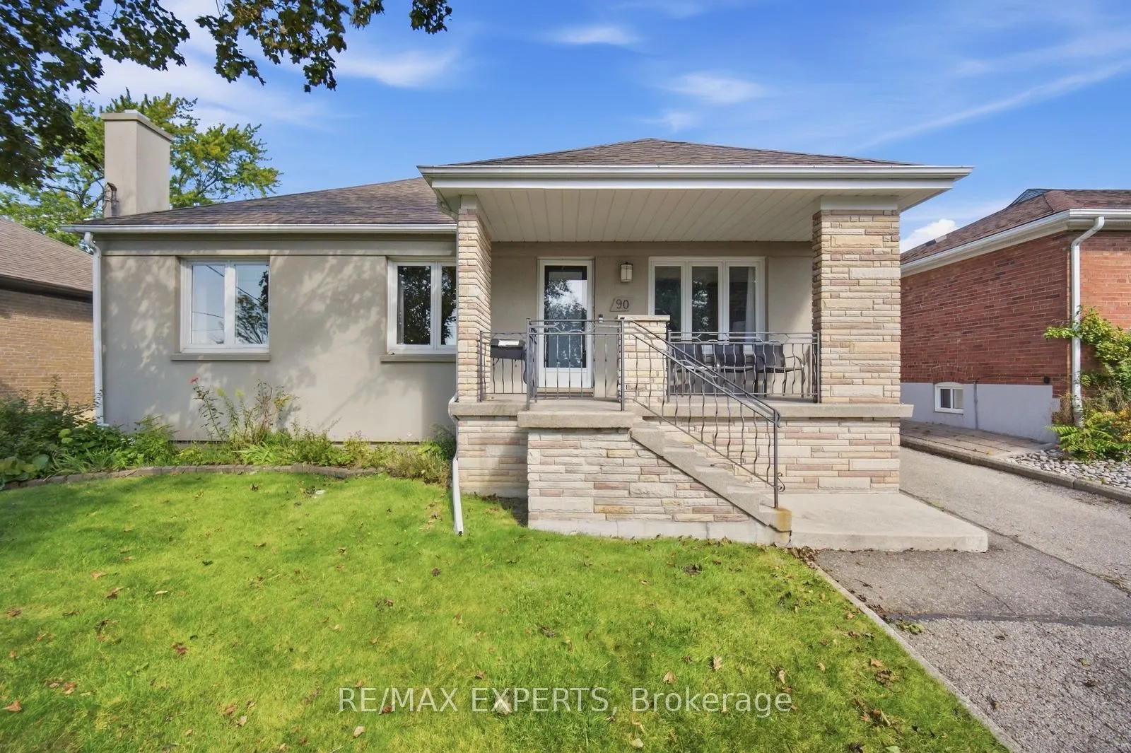 90 Heathrow Drive