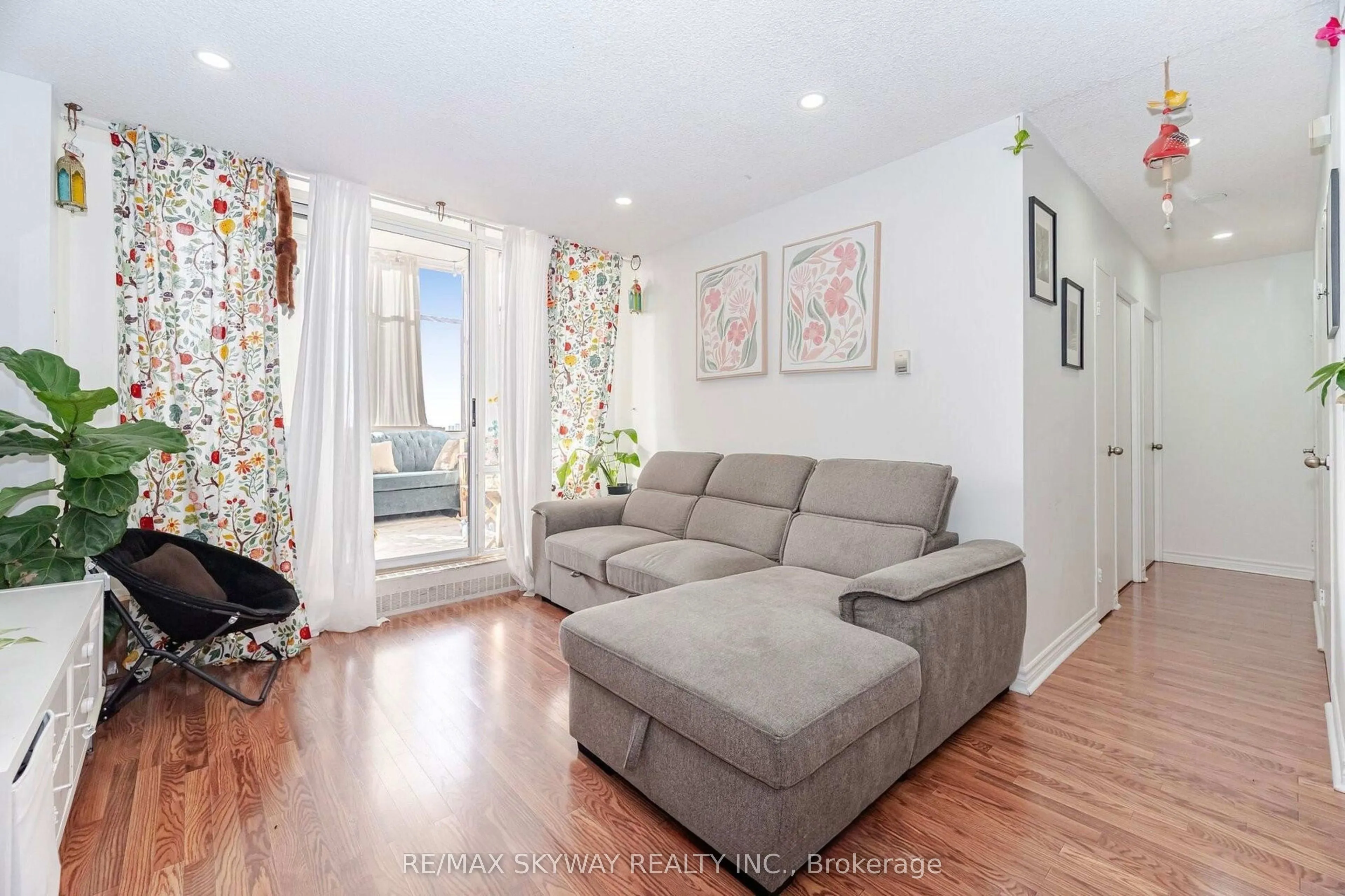 1615 Bloor Street #1203