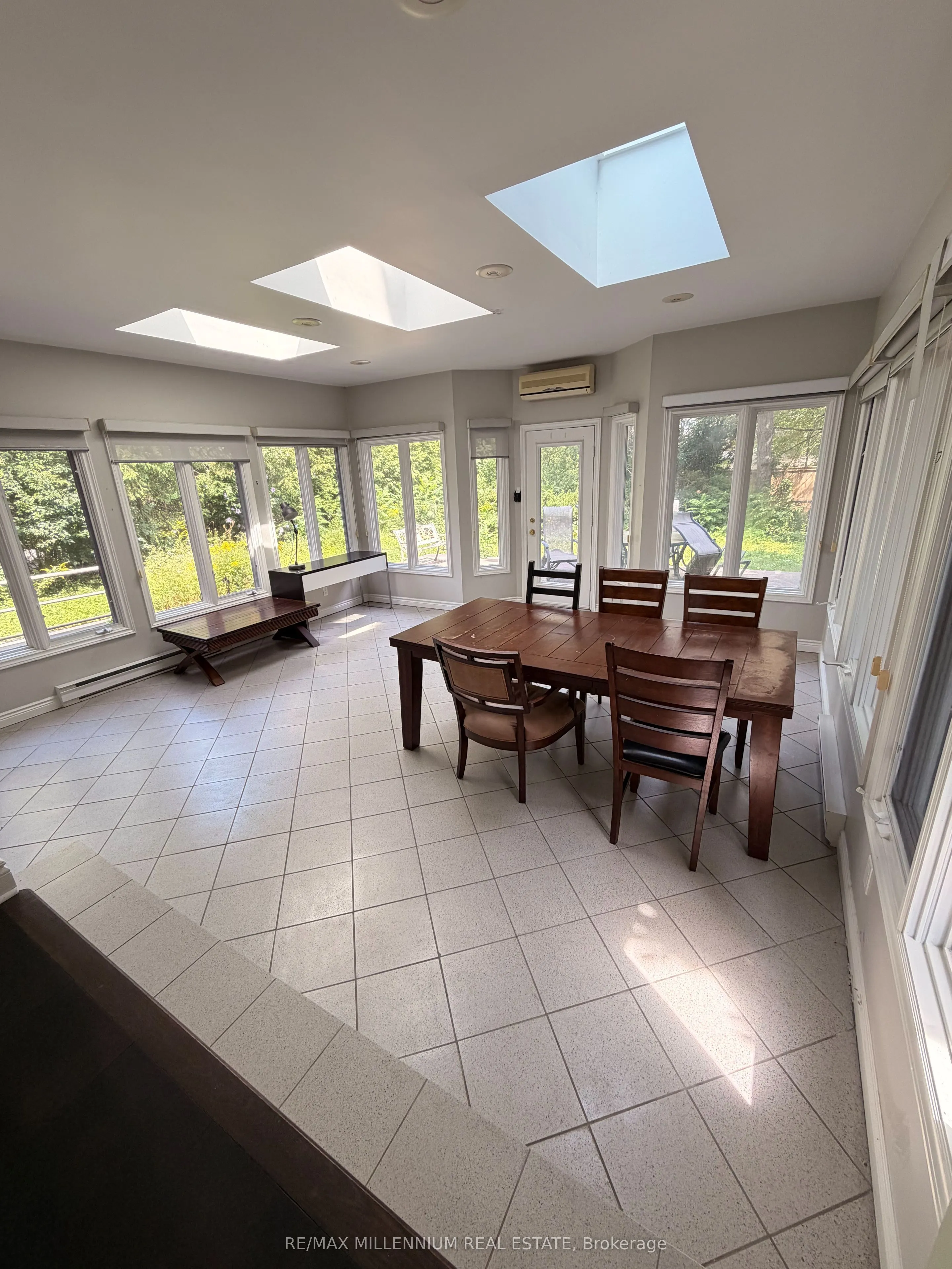 3501 Kingbird Court