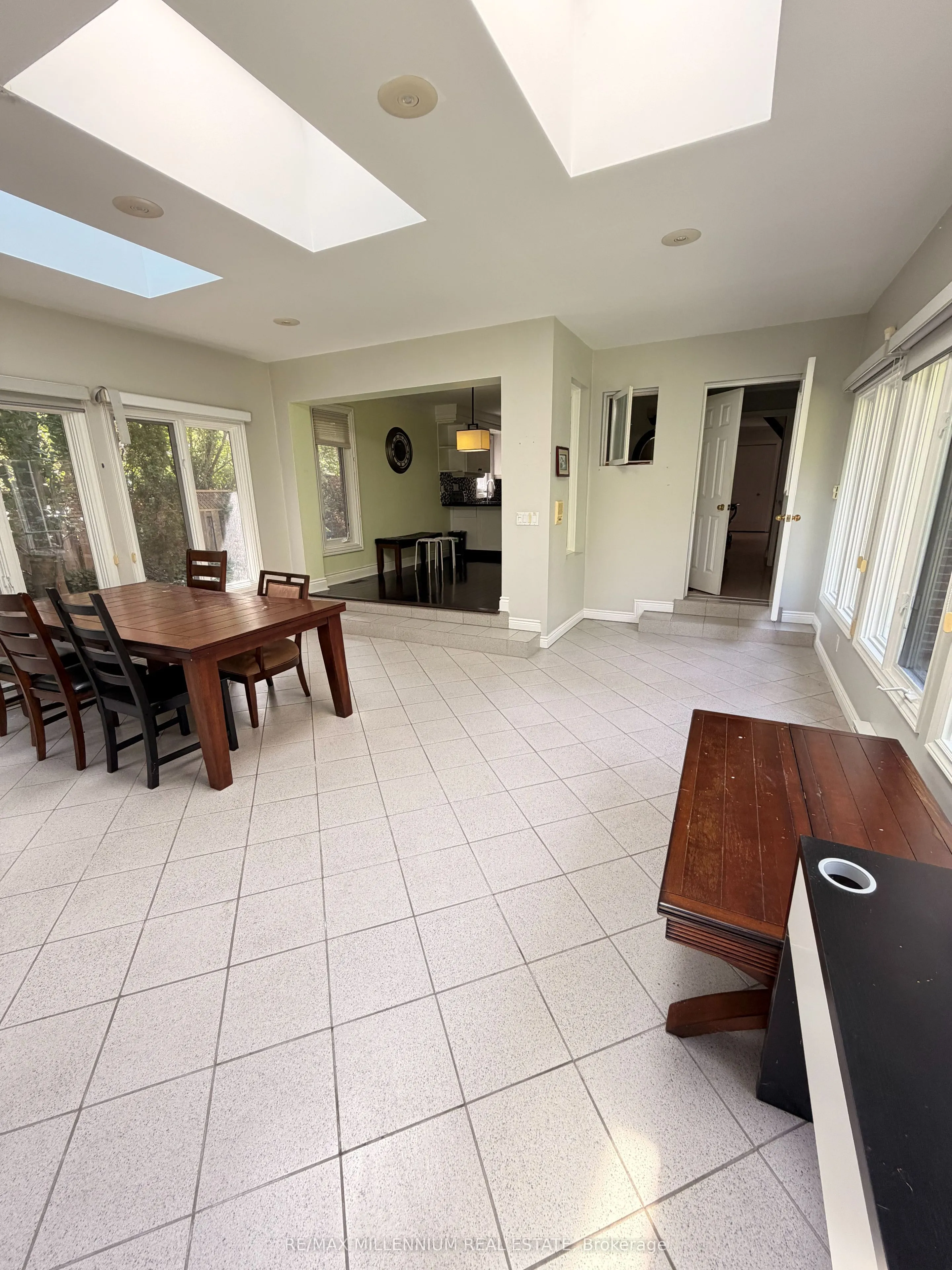 3501 Kingbird Court