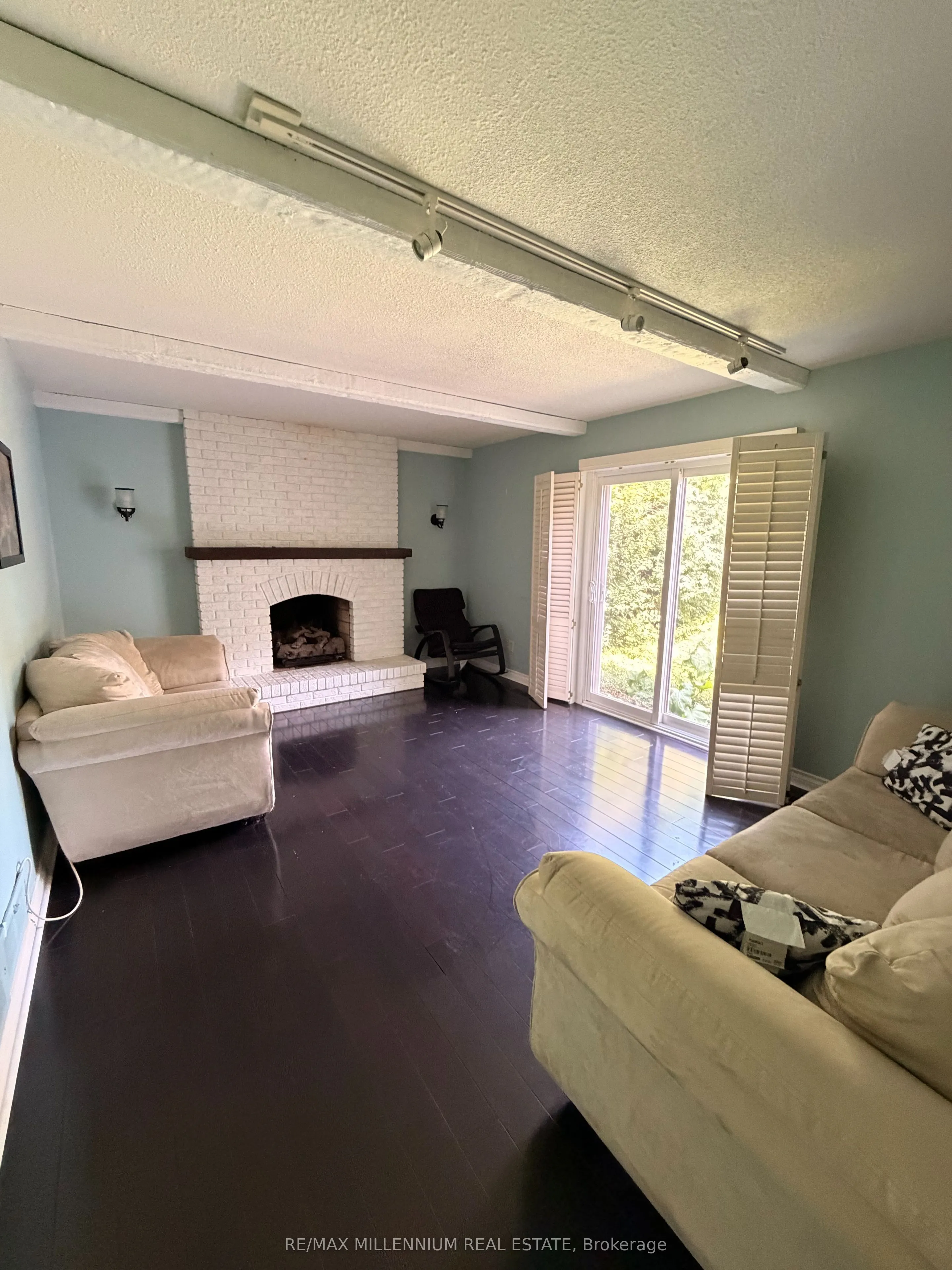 3501 Kingbird Court