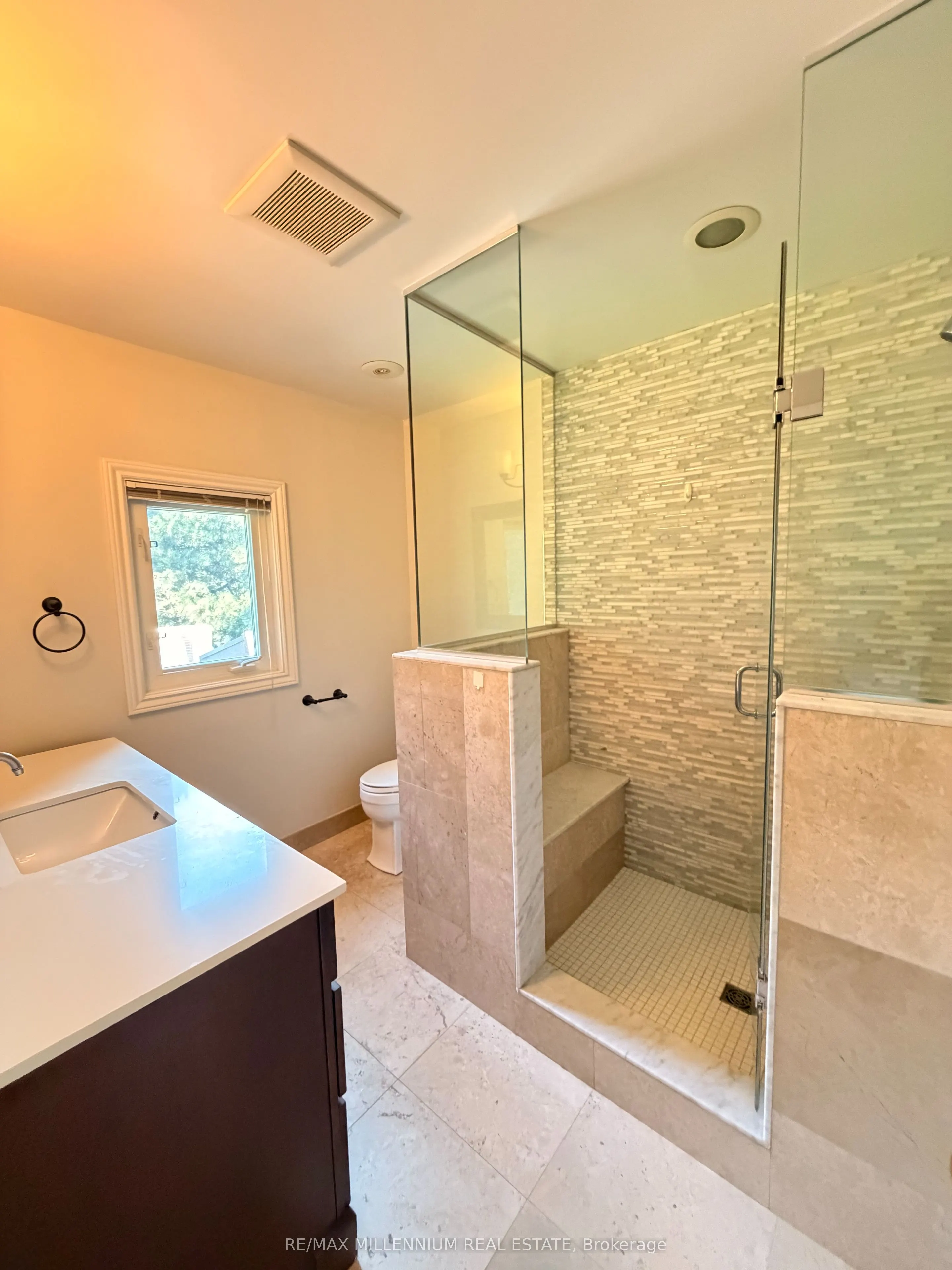 3501 Kingbird Court