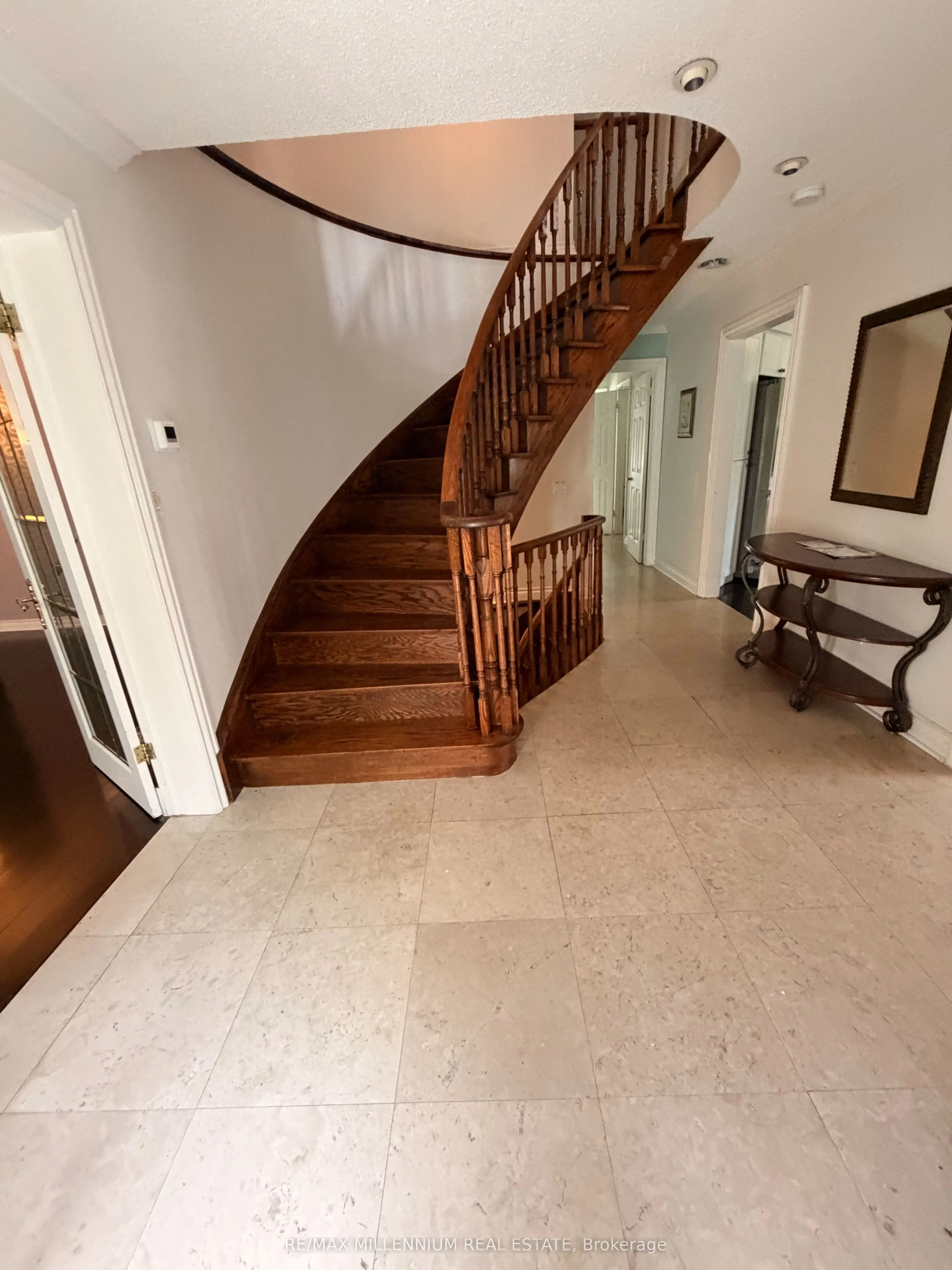 3501 Kingbird Court