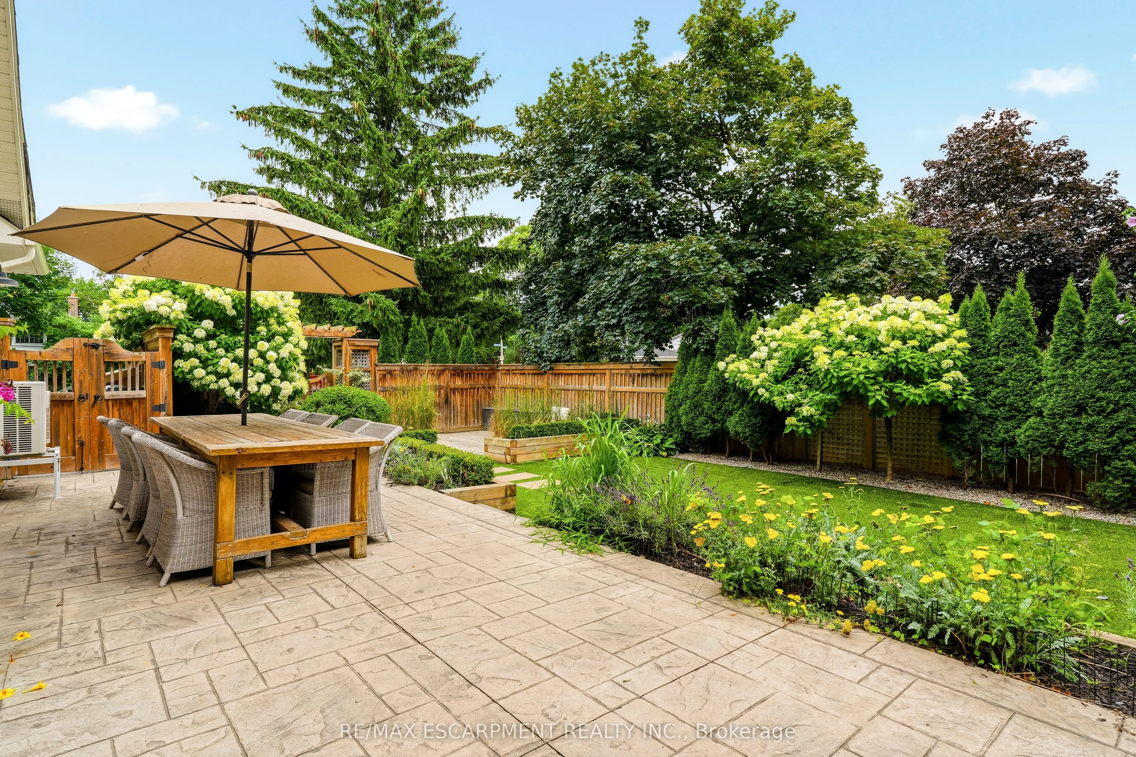 330 Camelot Court