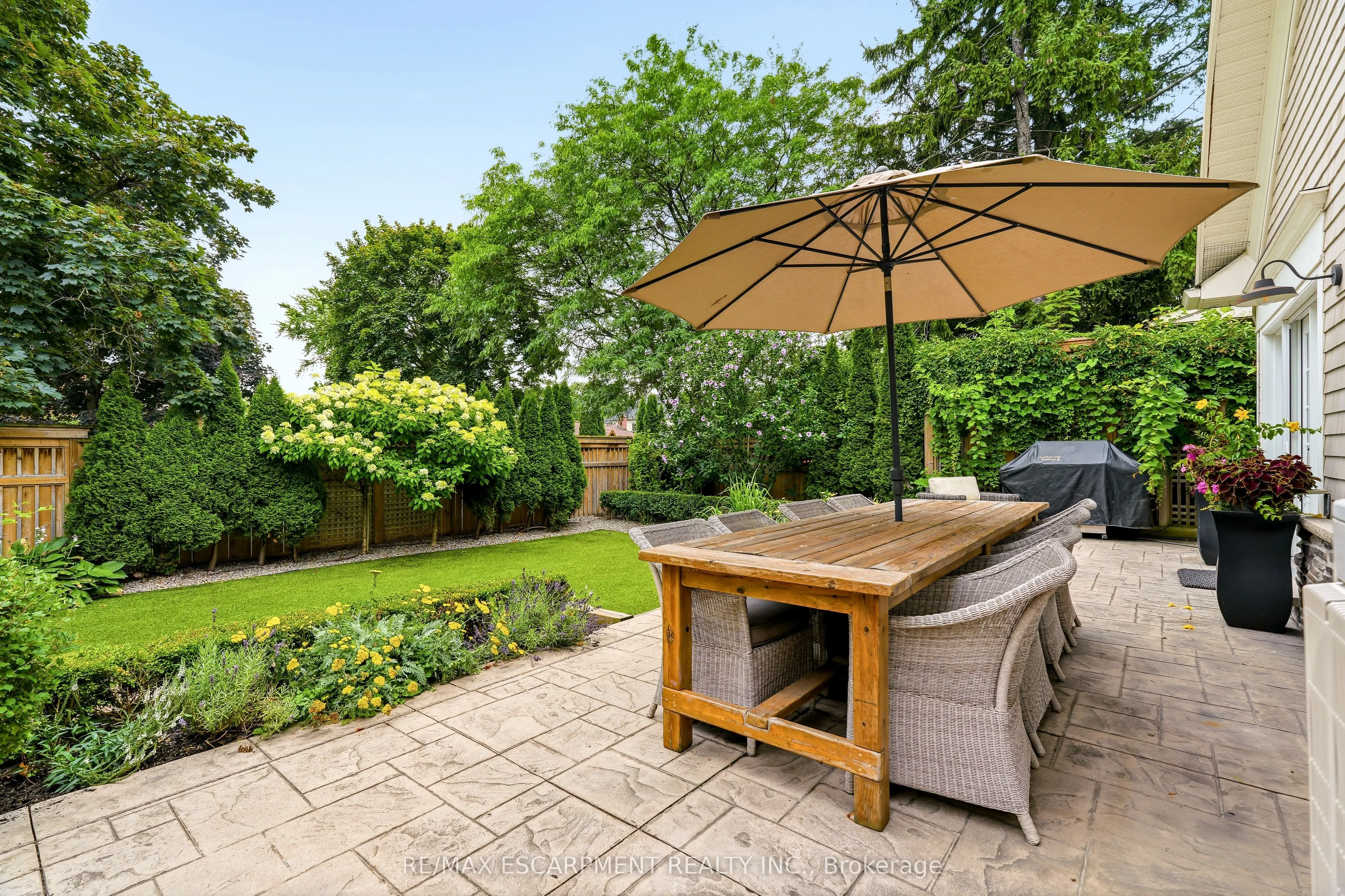 330 Camelot Court