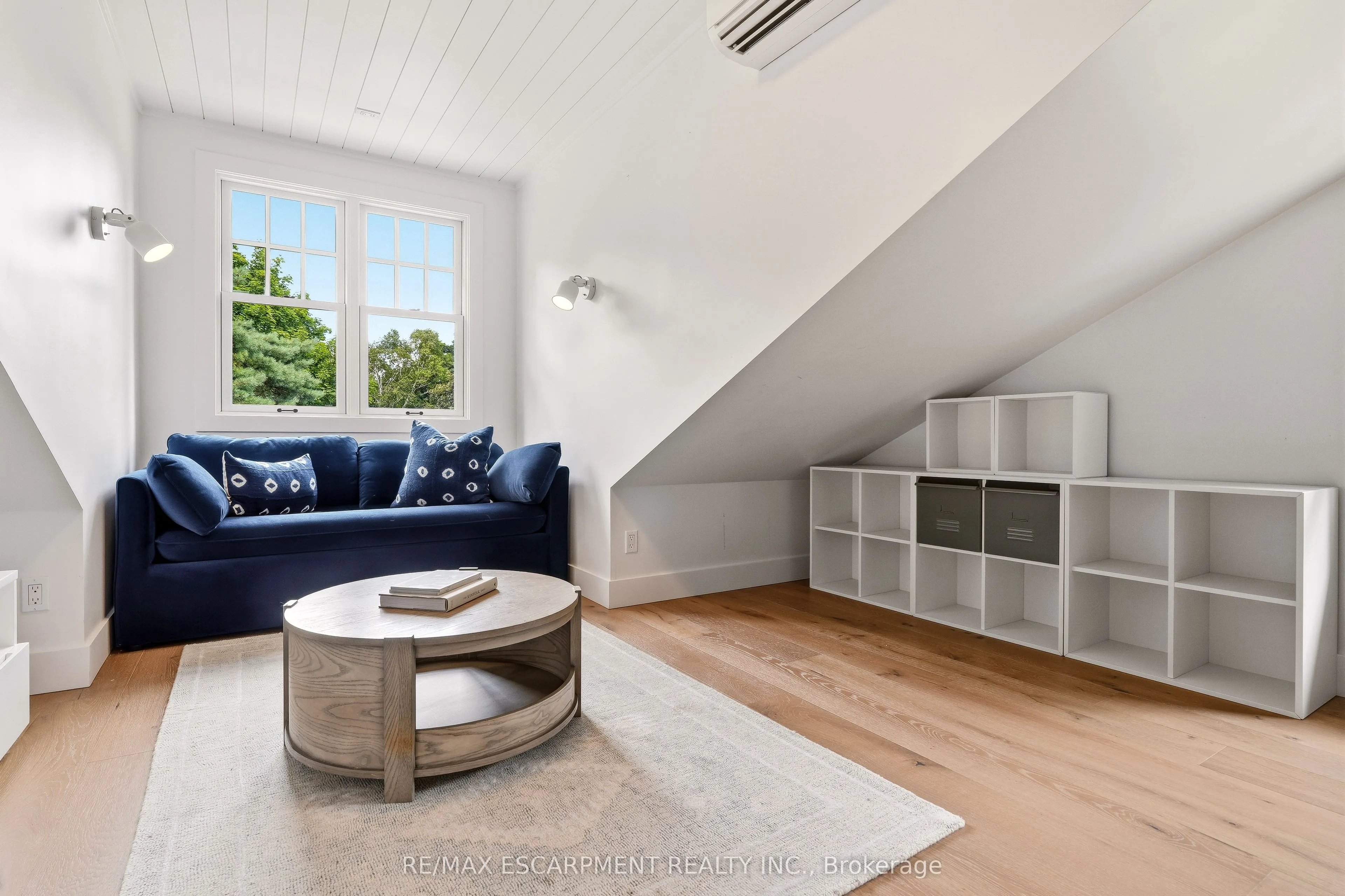 330 Camelot Court