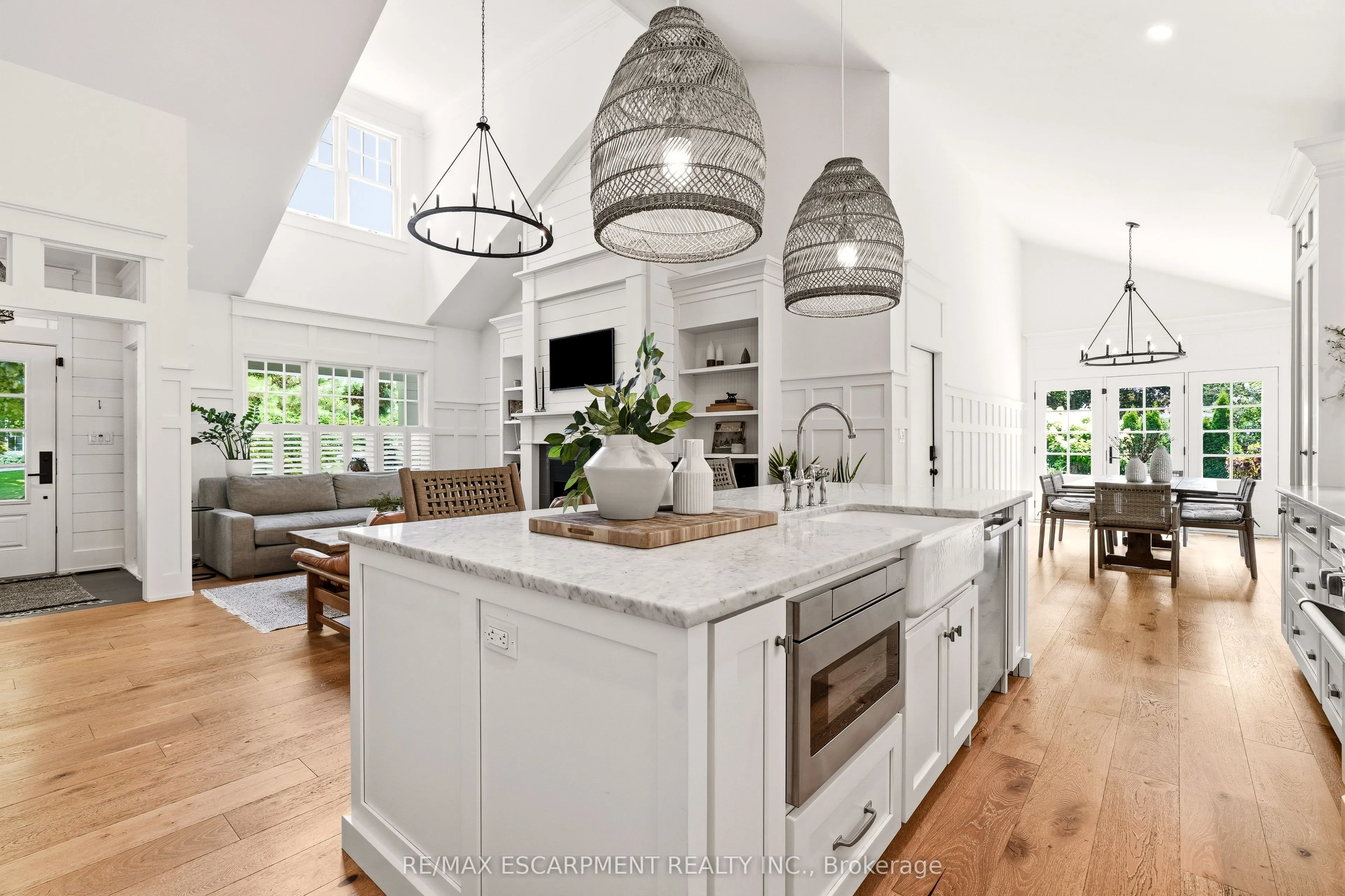 330 Camelot Court