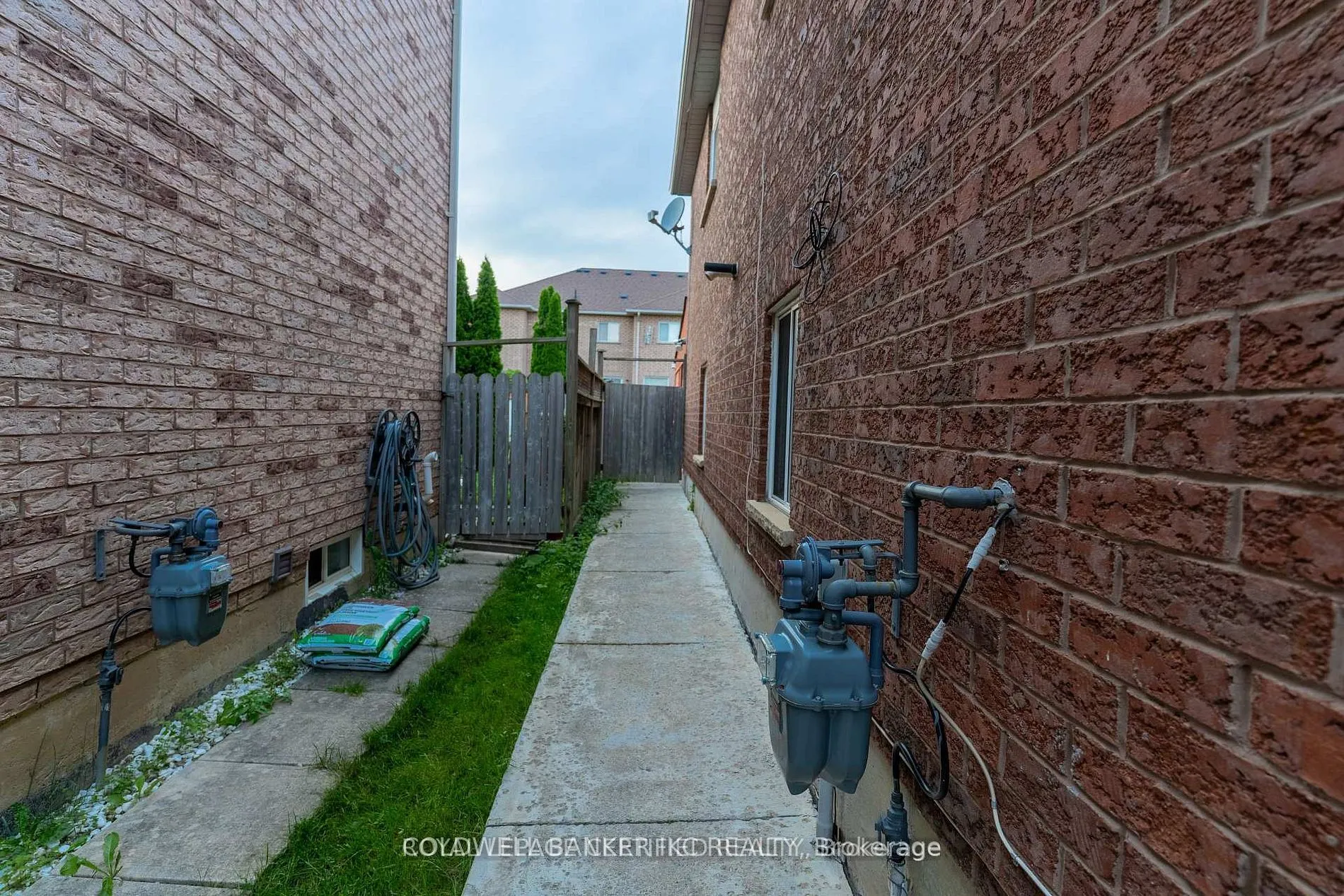 3891 Freeman Terrace