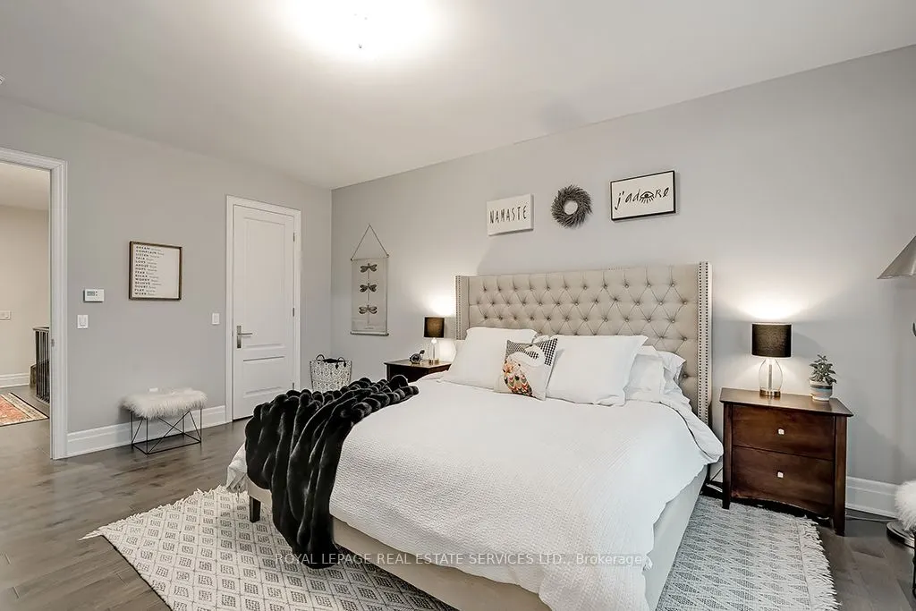 210 DORVAL Drive