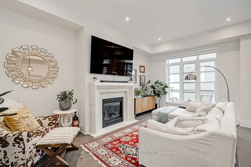 210 DORVAL Drive