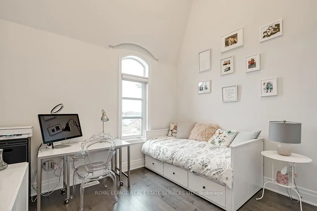 210 DORVAL Drive