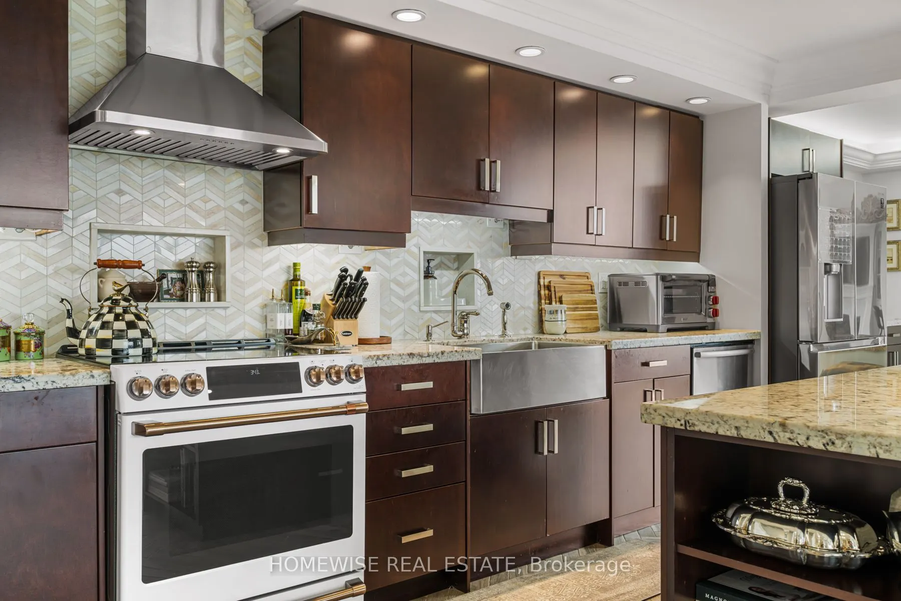 2045 Lake Shore Boulevard W #1407