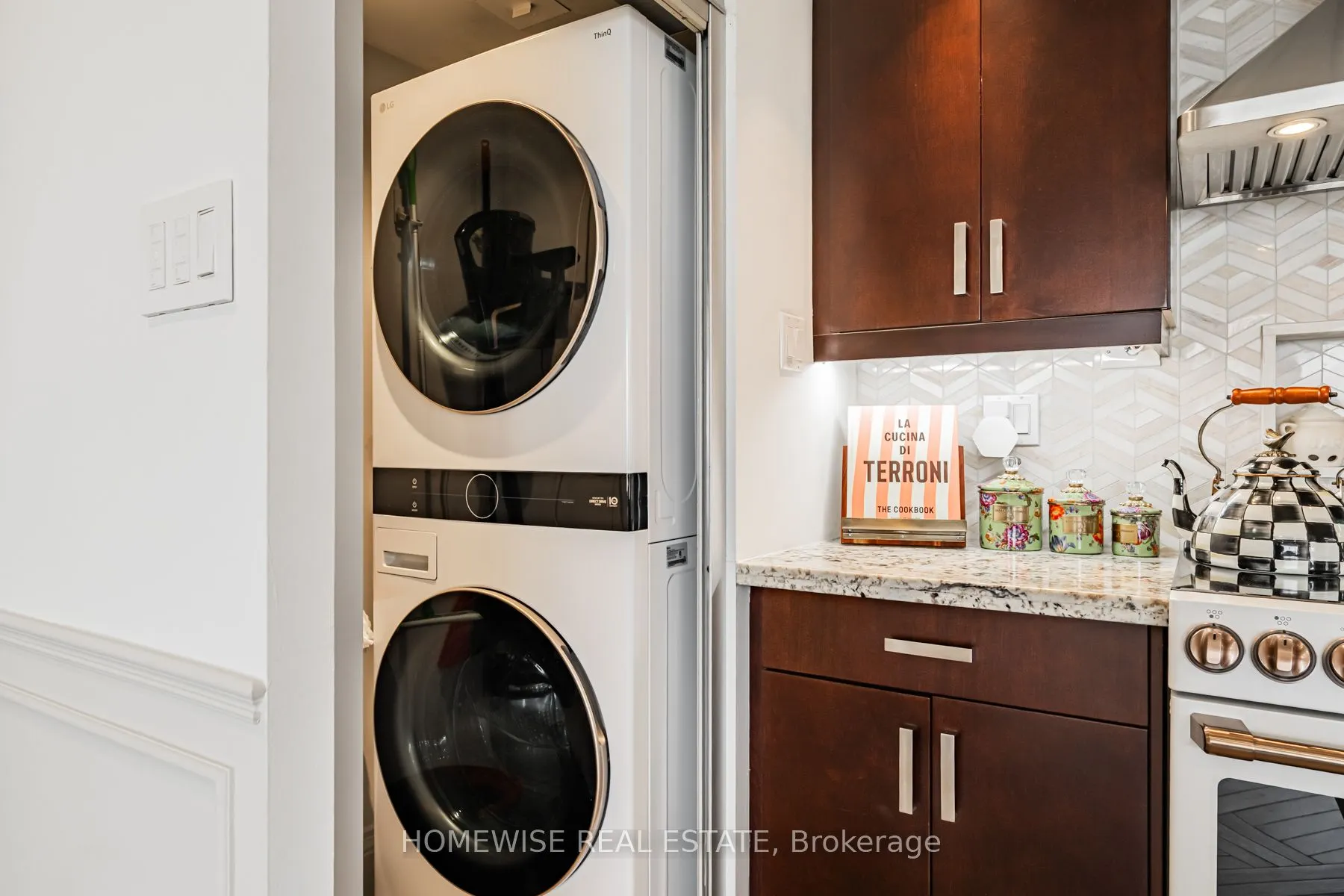 2045 Lake Shore Boulevard W #1407