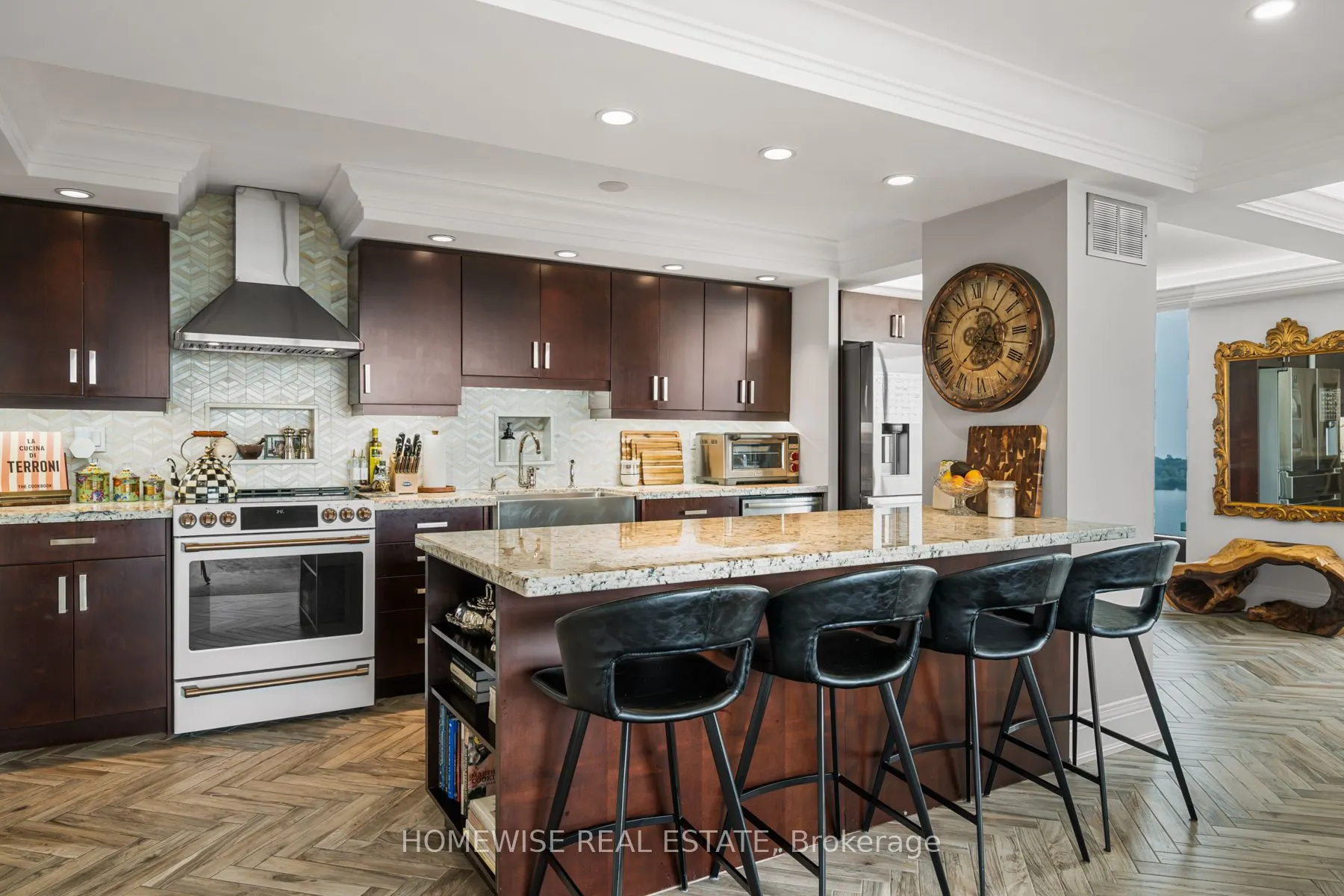2045 Lake Shore Boulevard W #1407