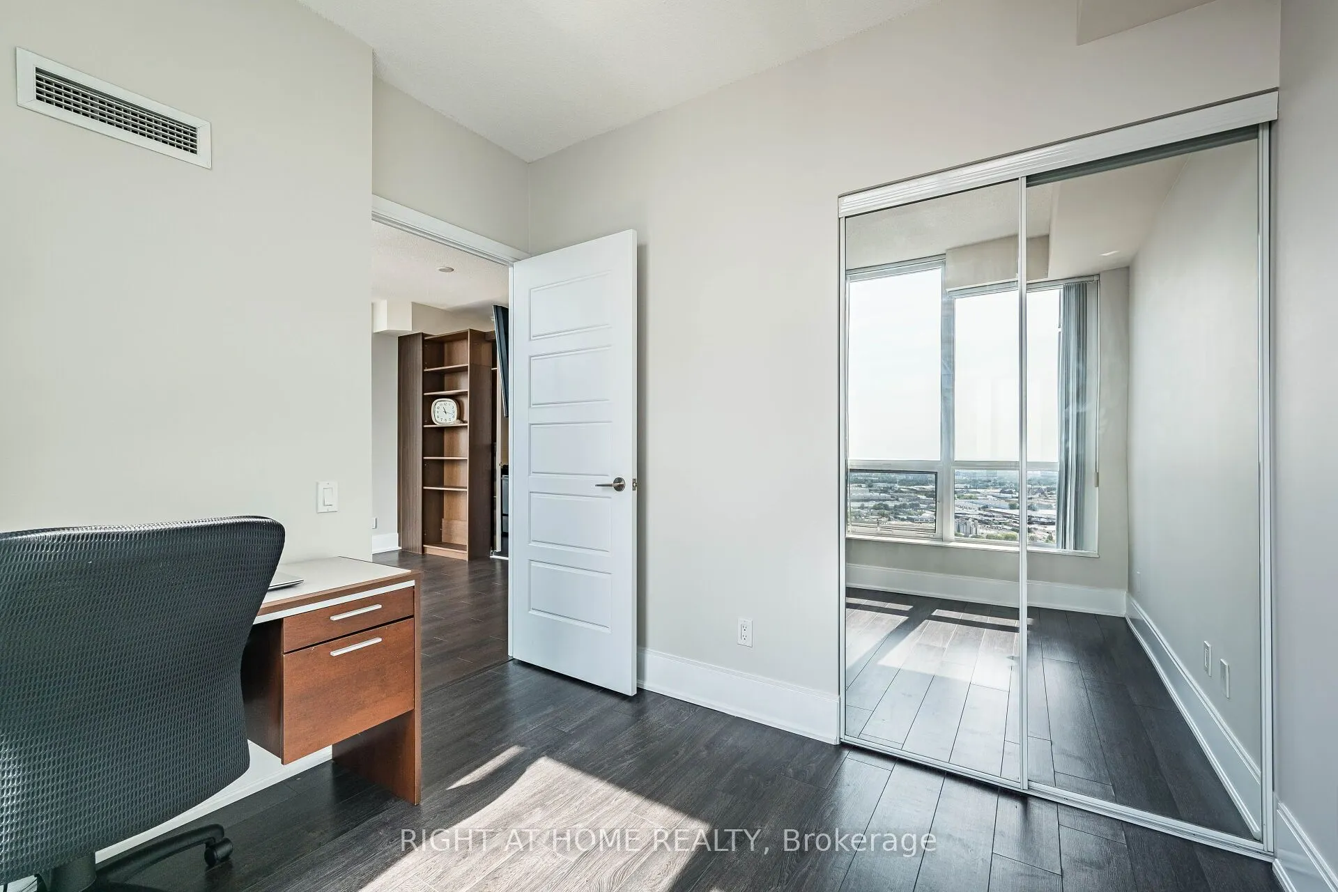 15 Viking Lane #2702