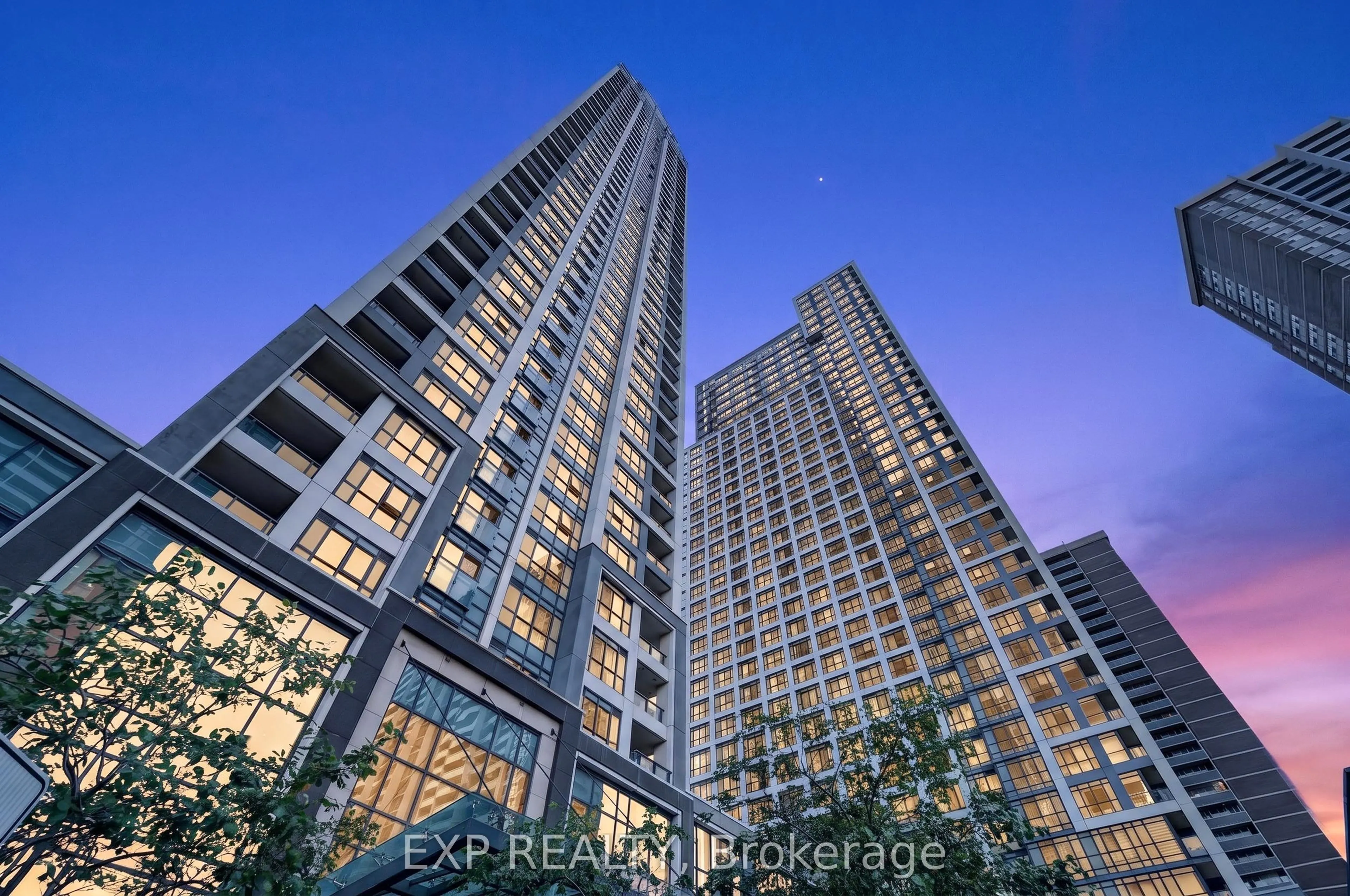 7 Mabelle Avenue #3807