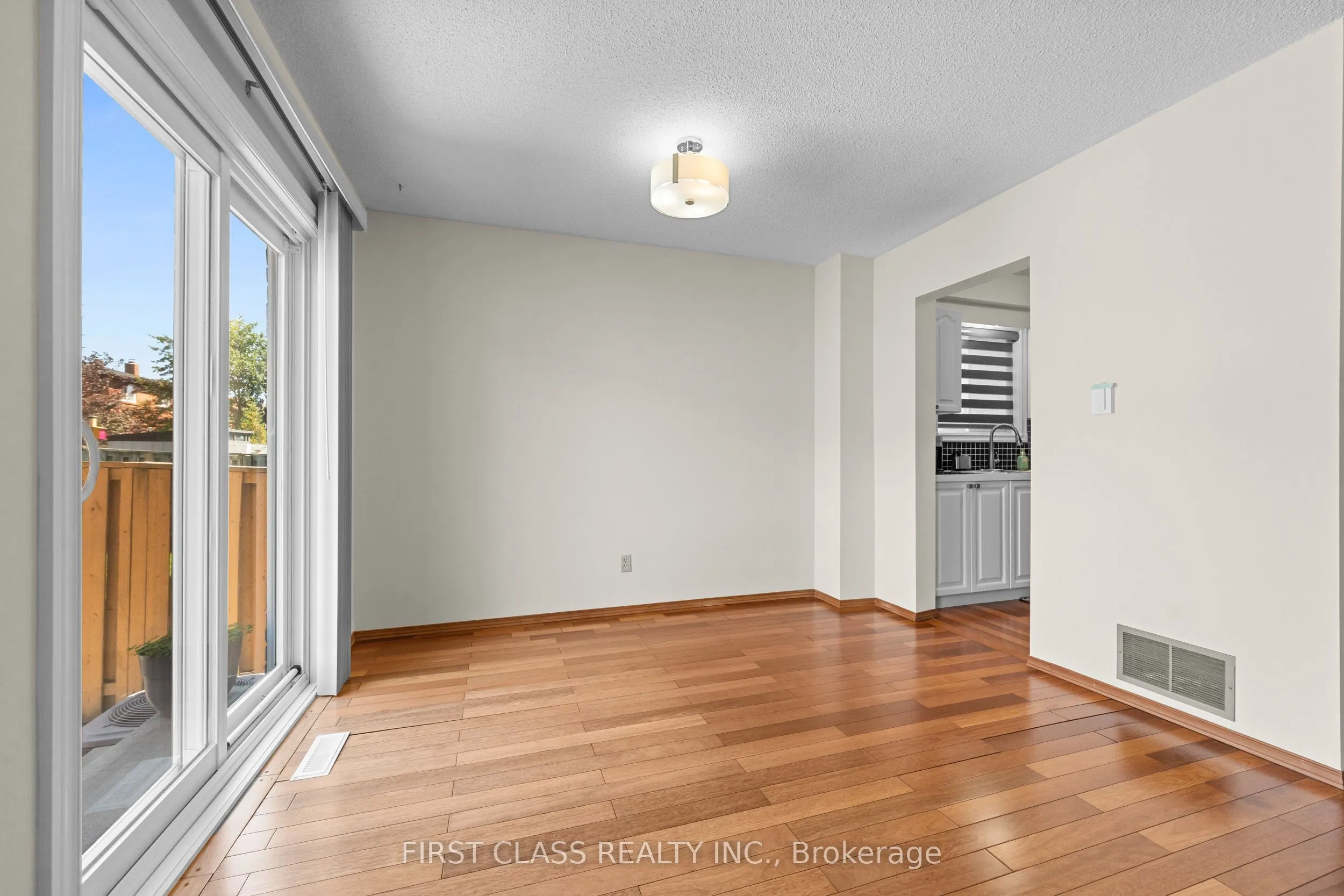 4213 Beacon Lane