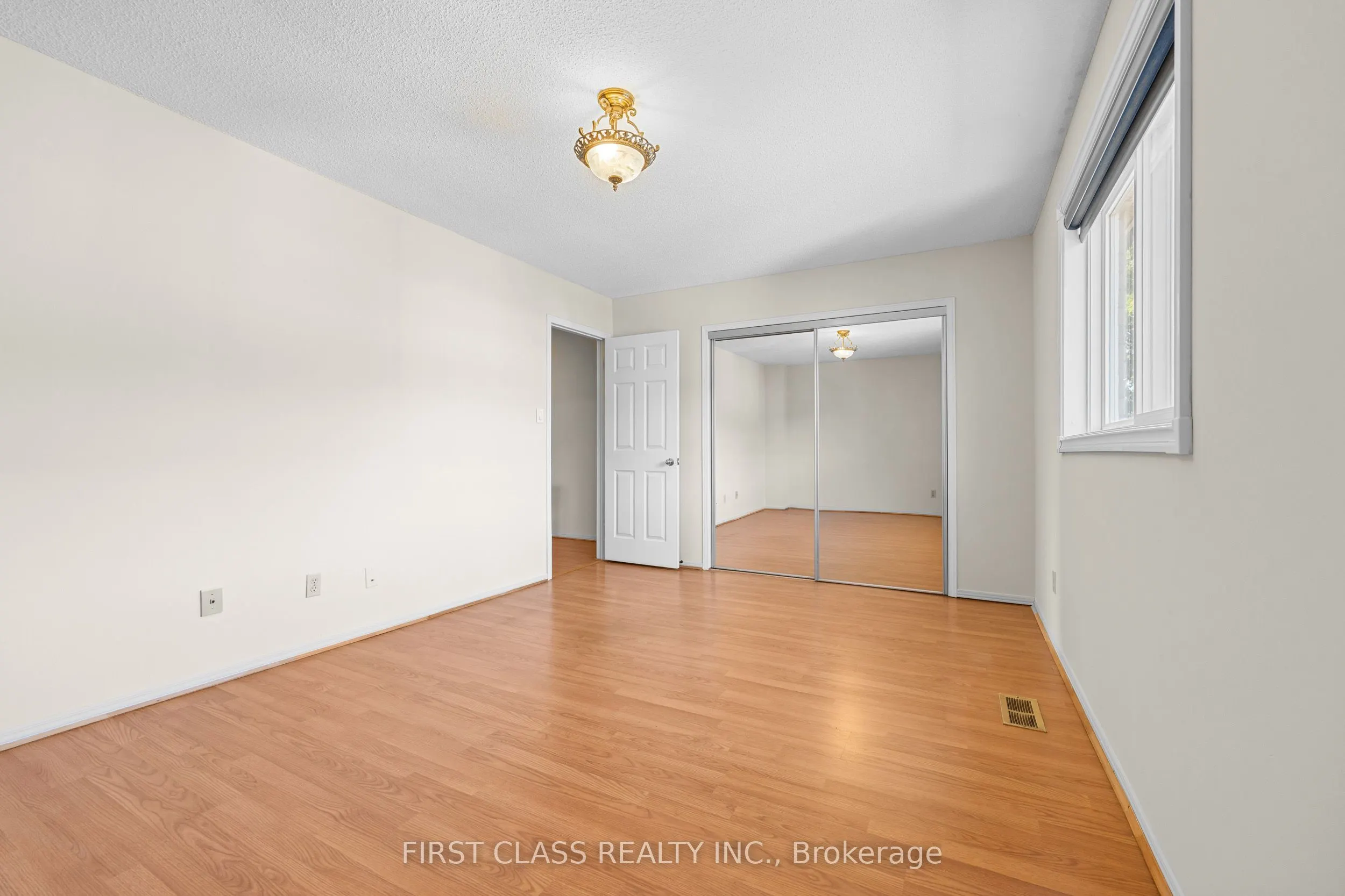 4213 Beacon Lane