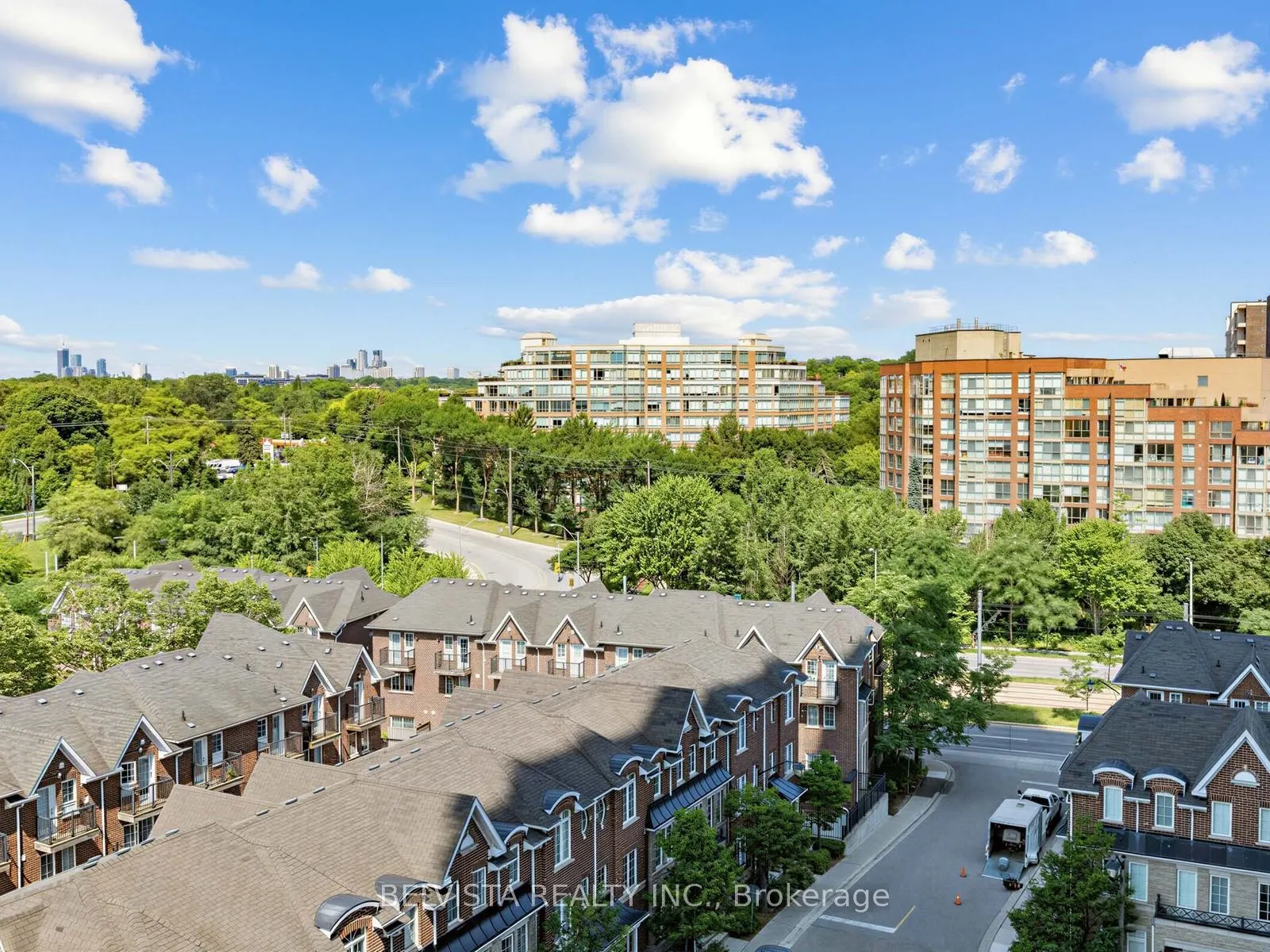 105 The Queensway Avenue #805