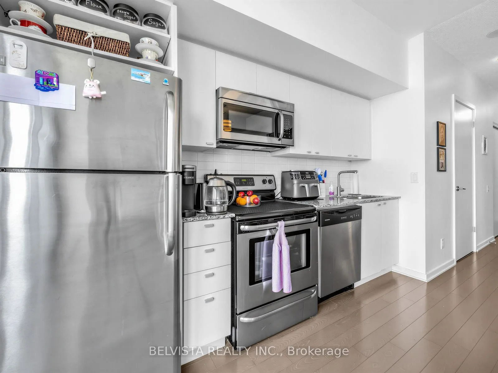 105 The Queensway Avenue #805