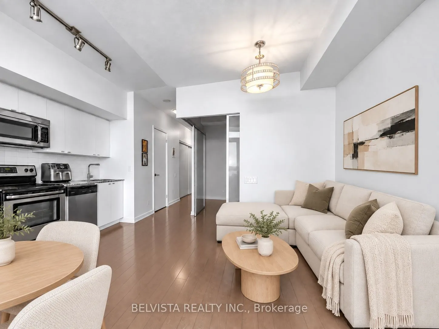 105 The Queensway Avenue #805
