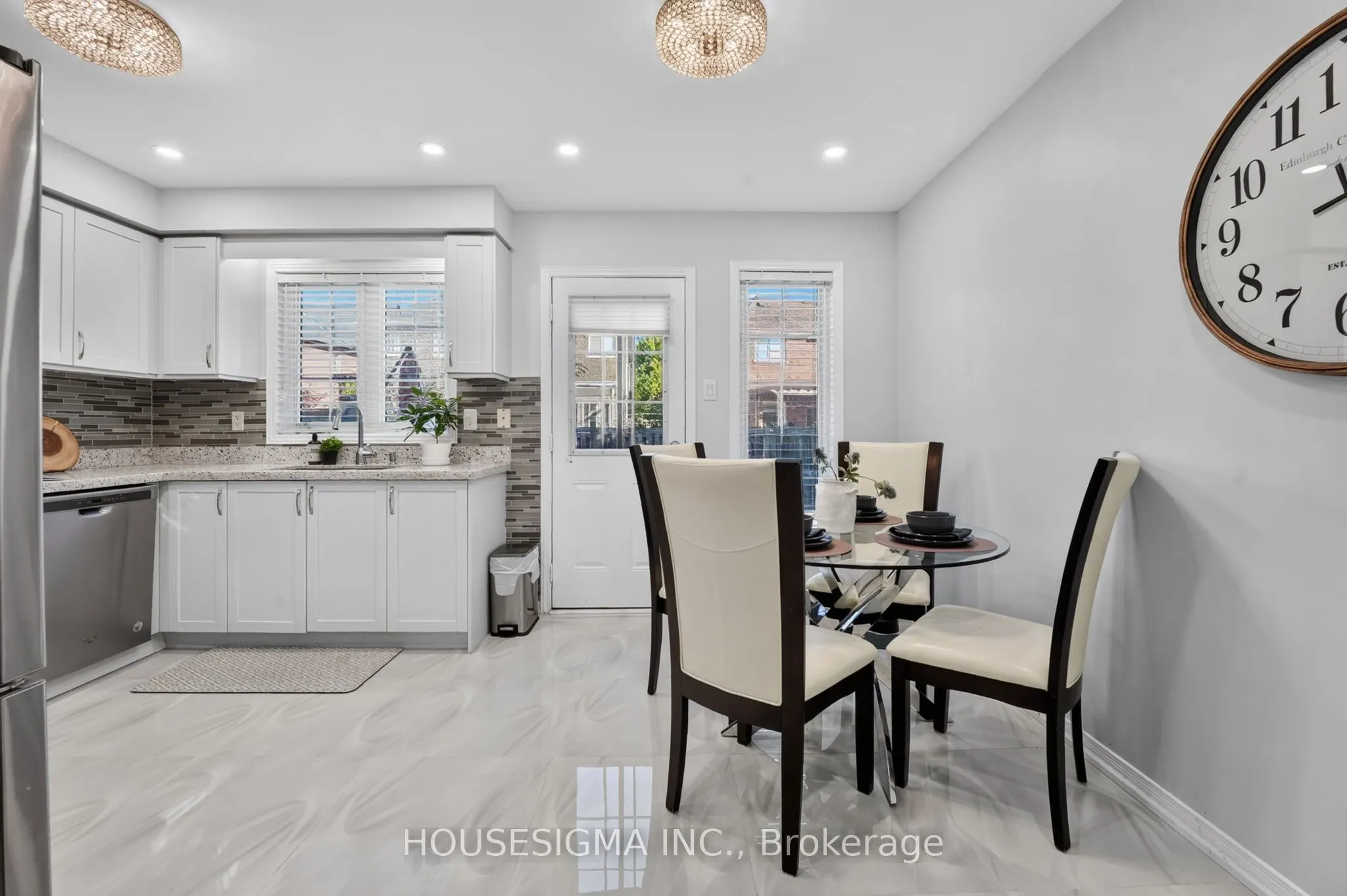 5261 Palmetto Place
