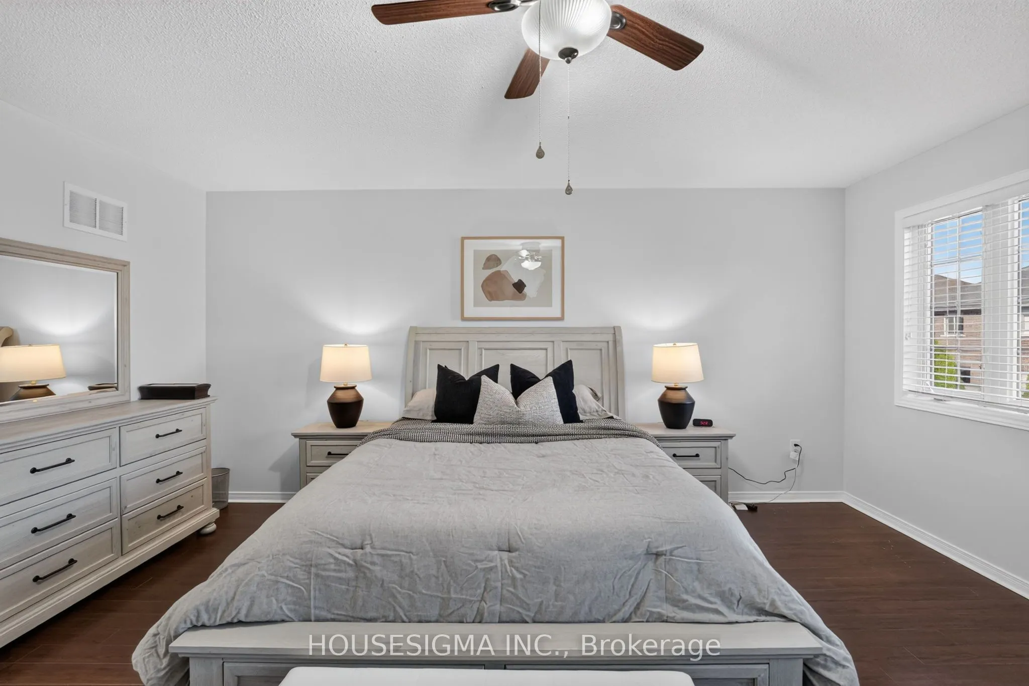 5261 Palmetto Place