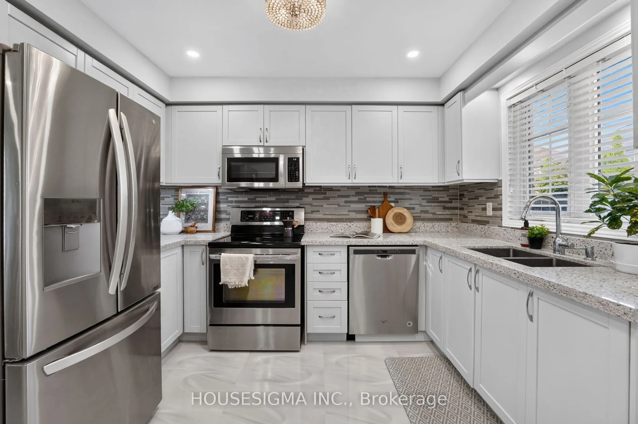 5261 Palmetto Place