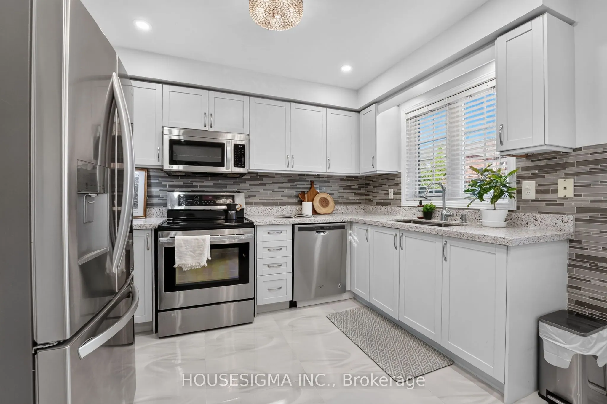 5261 Palmetto Place