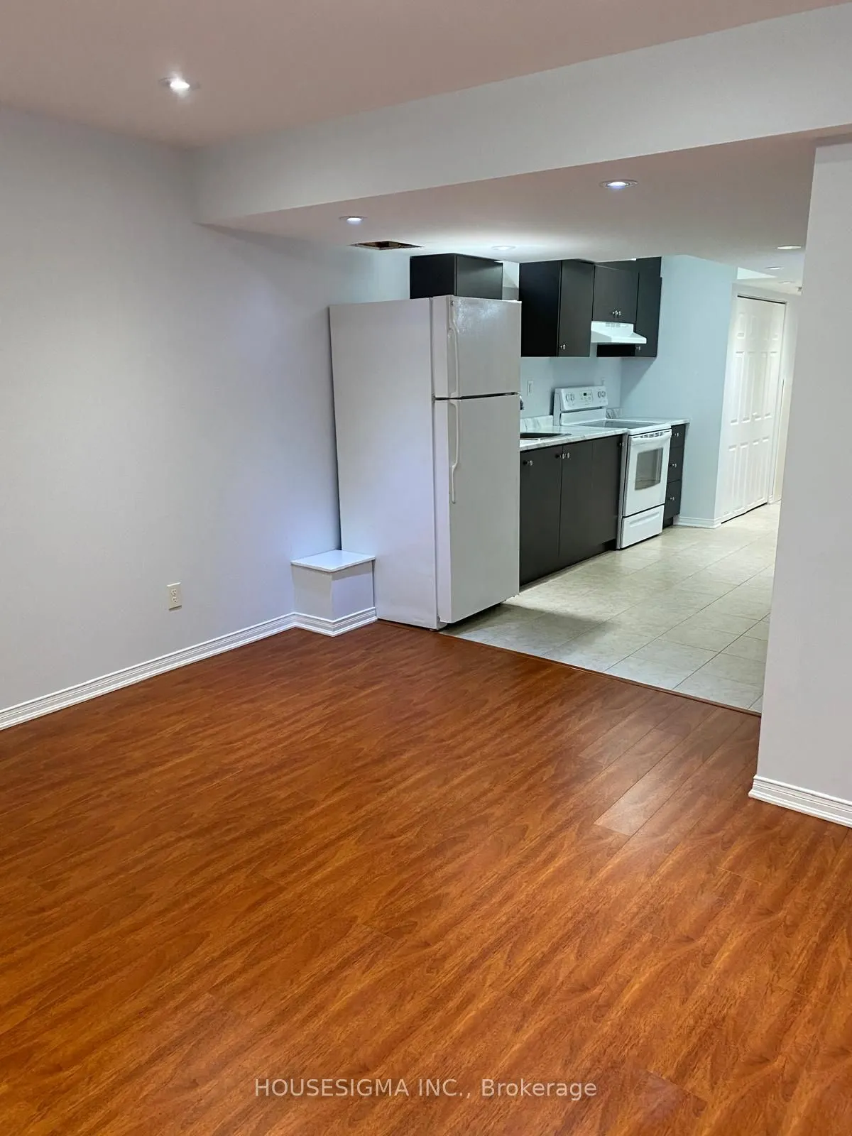 5261 Palmetto Place