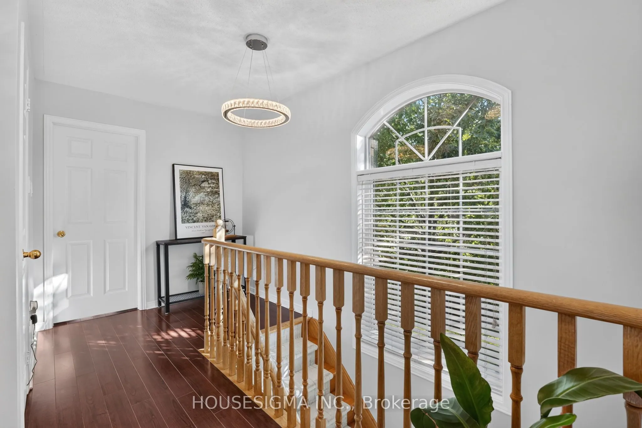 5261 Palmetto Place
