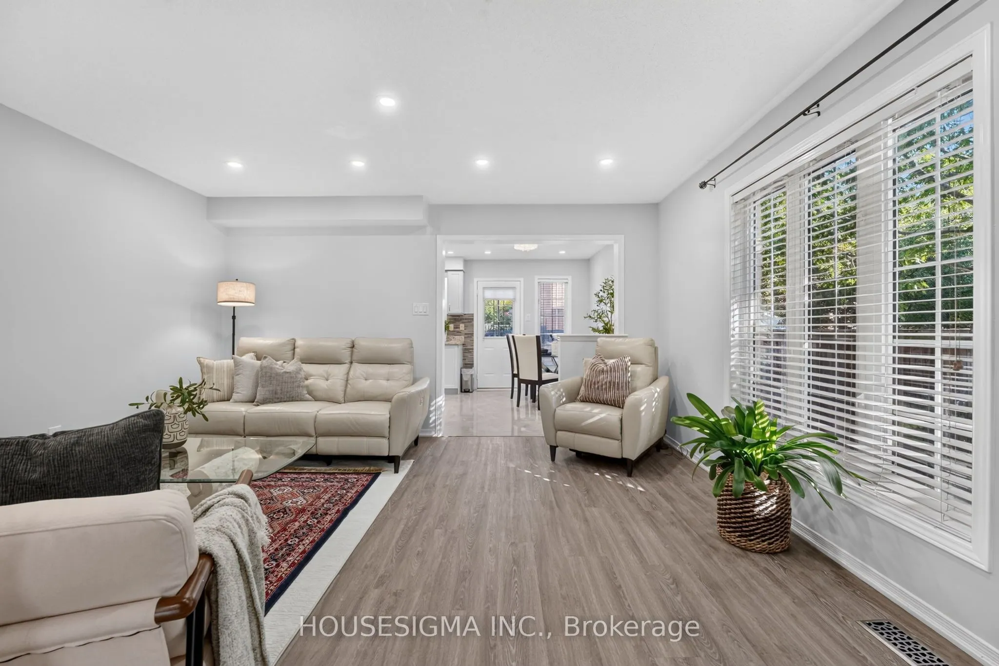 5261 Palmetto Place