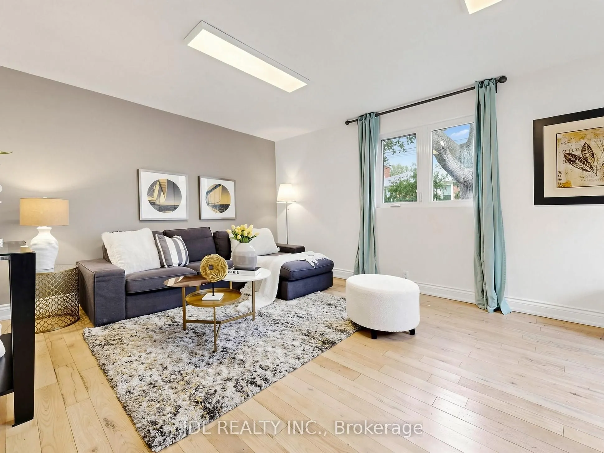32 Ashmount Crescent