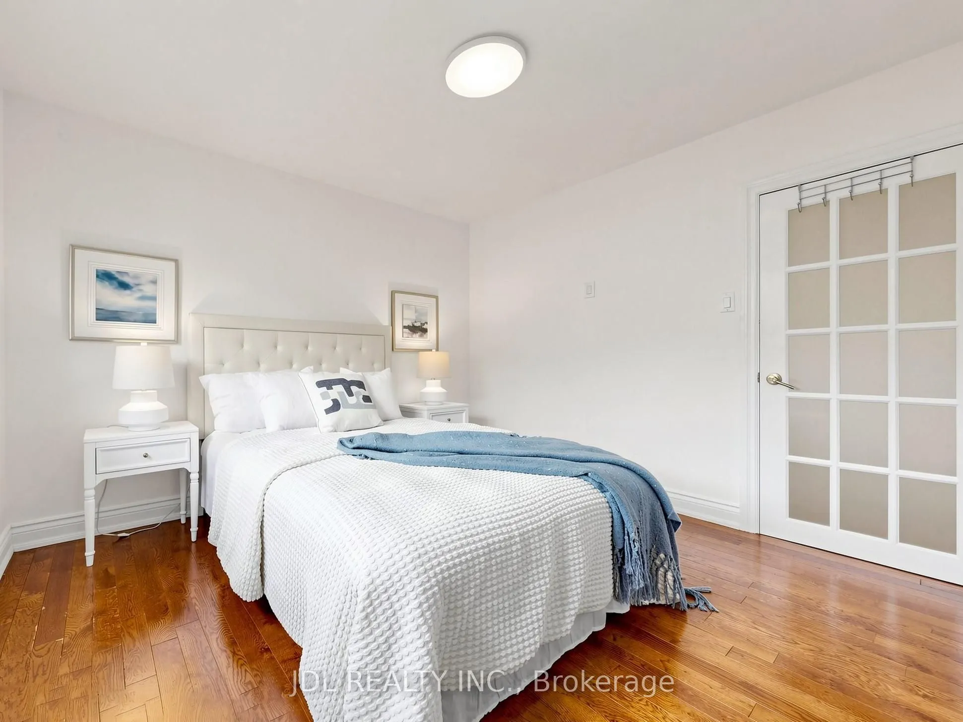 32 Ashmount Crescent