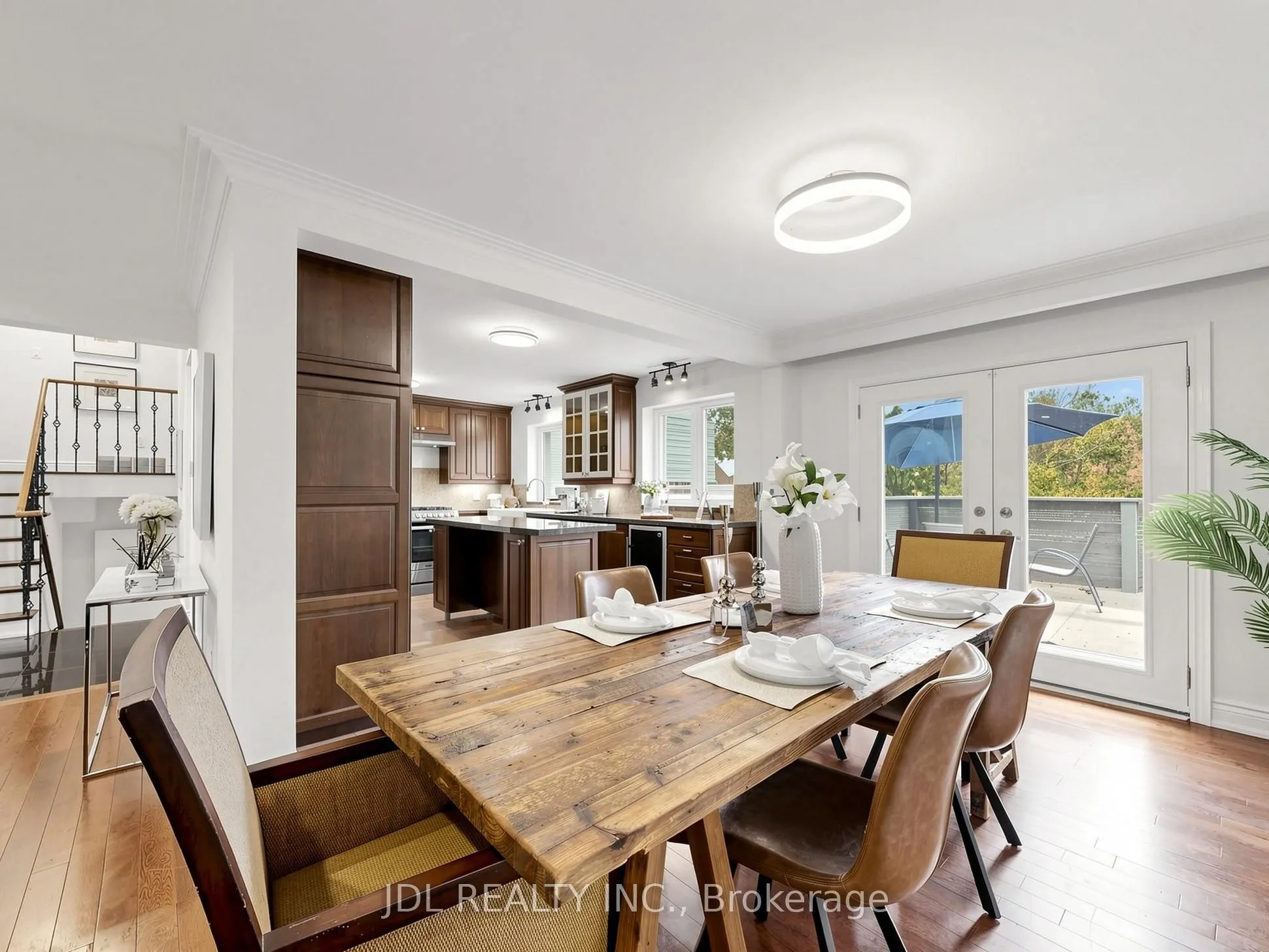 32 Ashmount Crescent