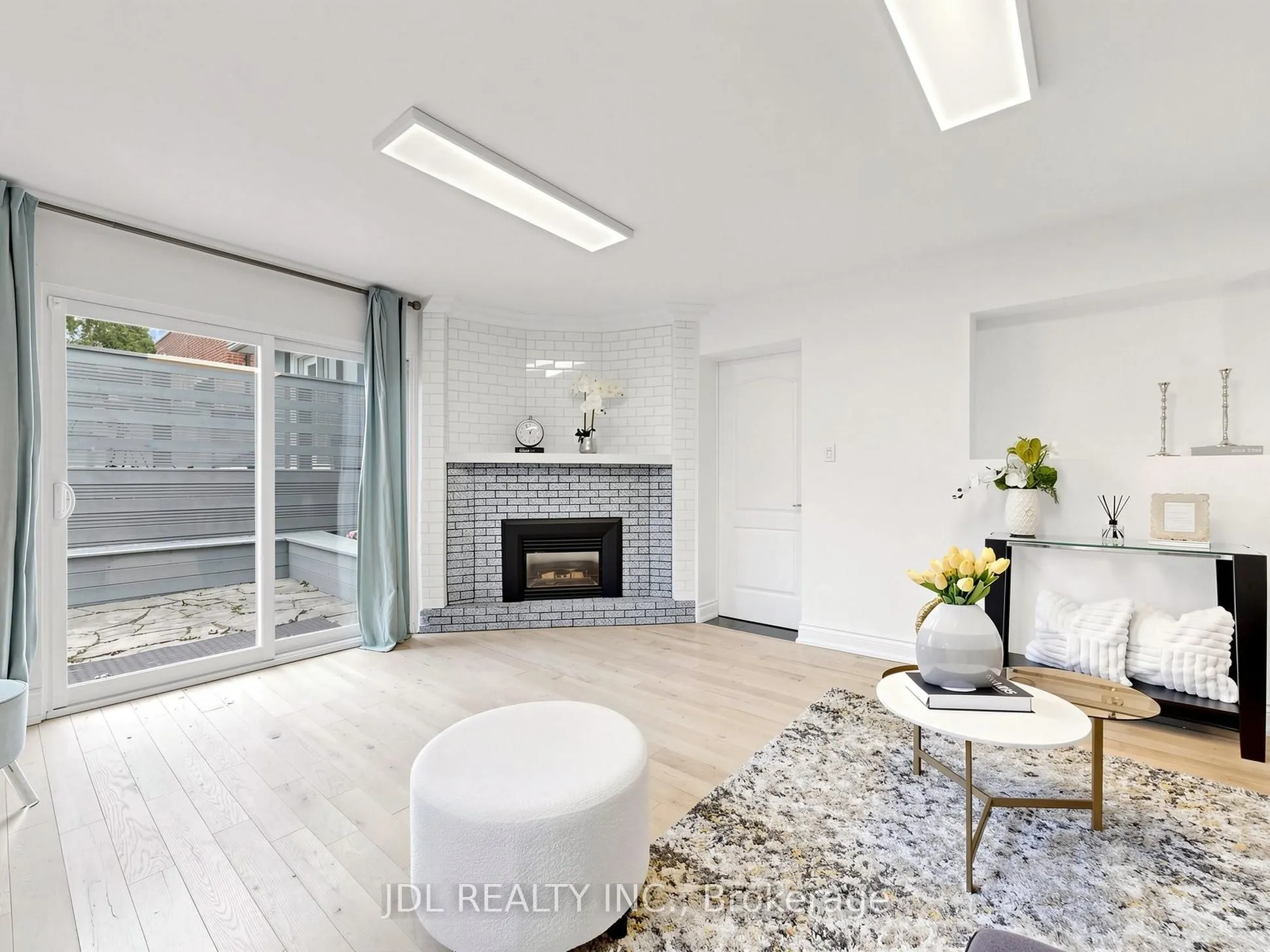 32 Ashmount Crescent