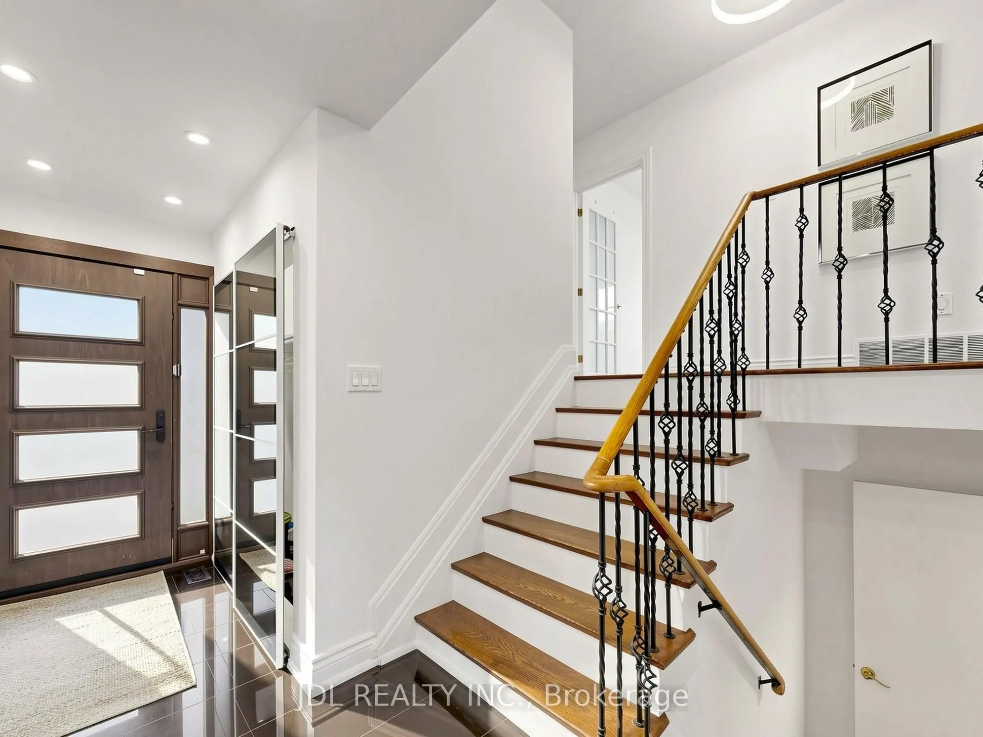 32 Ashmount Crescent