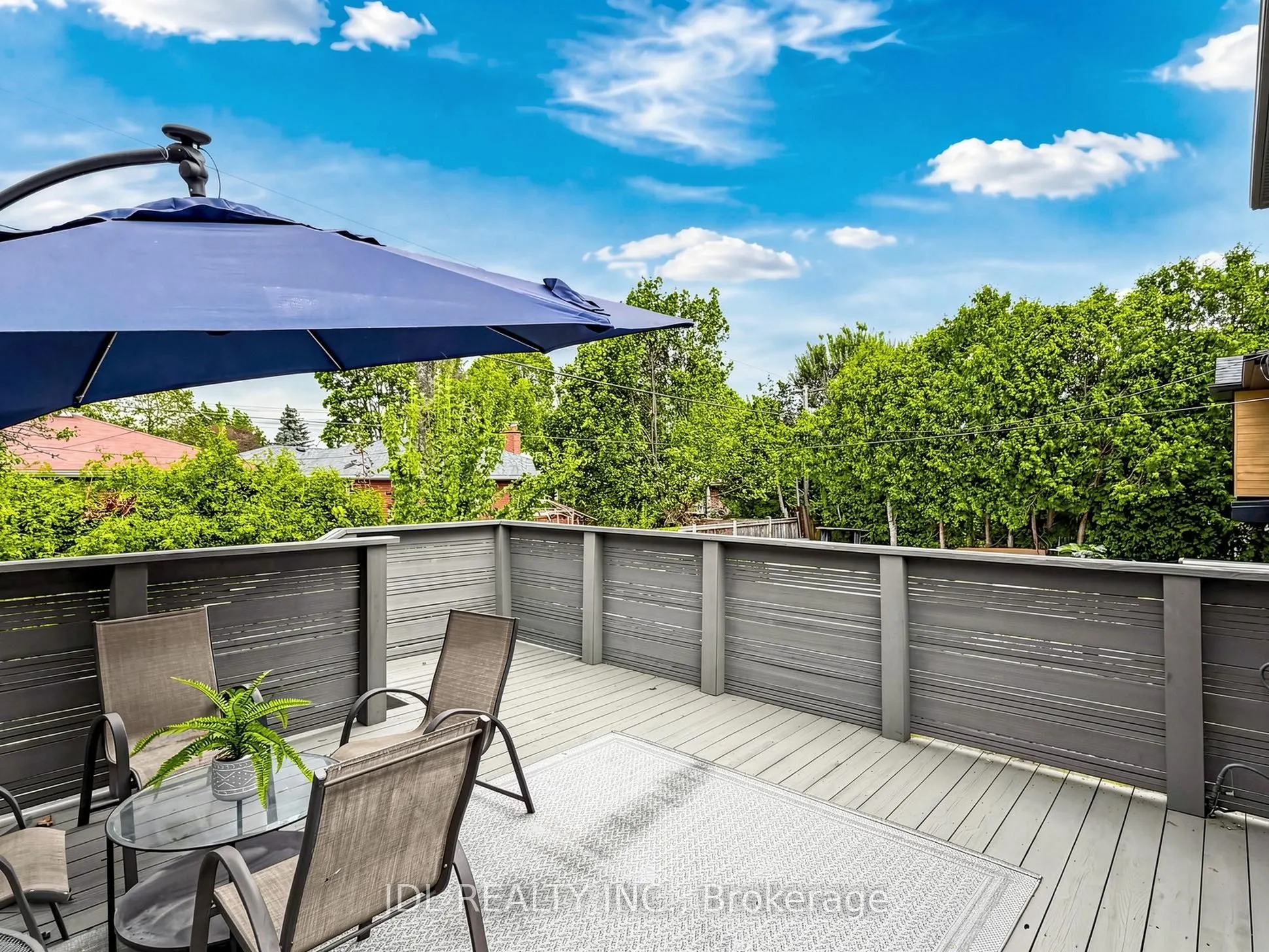 32 Ashmount Crescent
