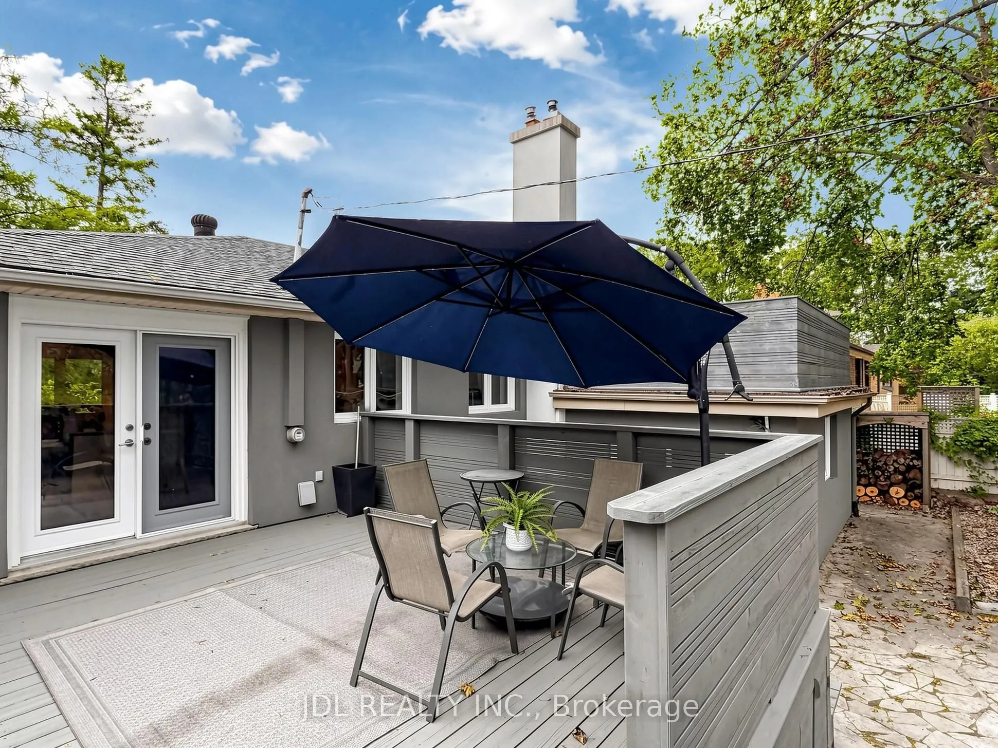 32 Ashmount Crescent
