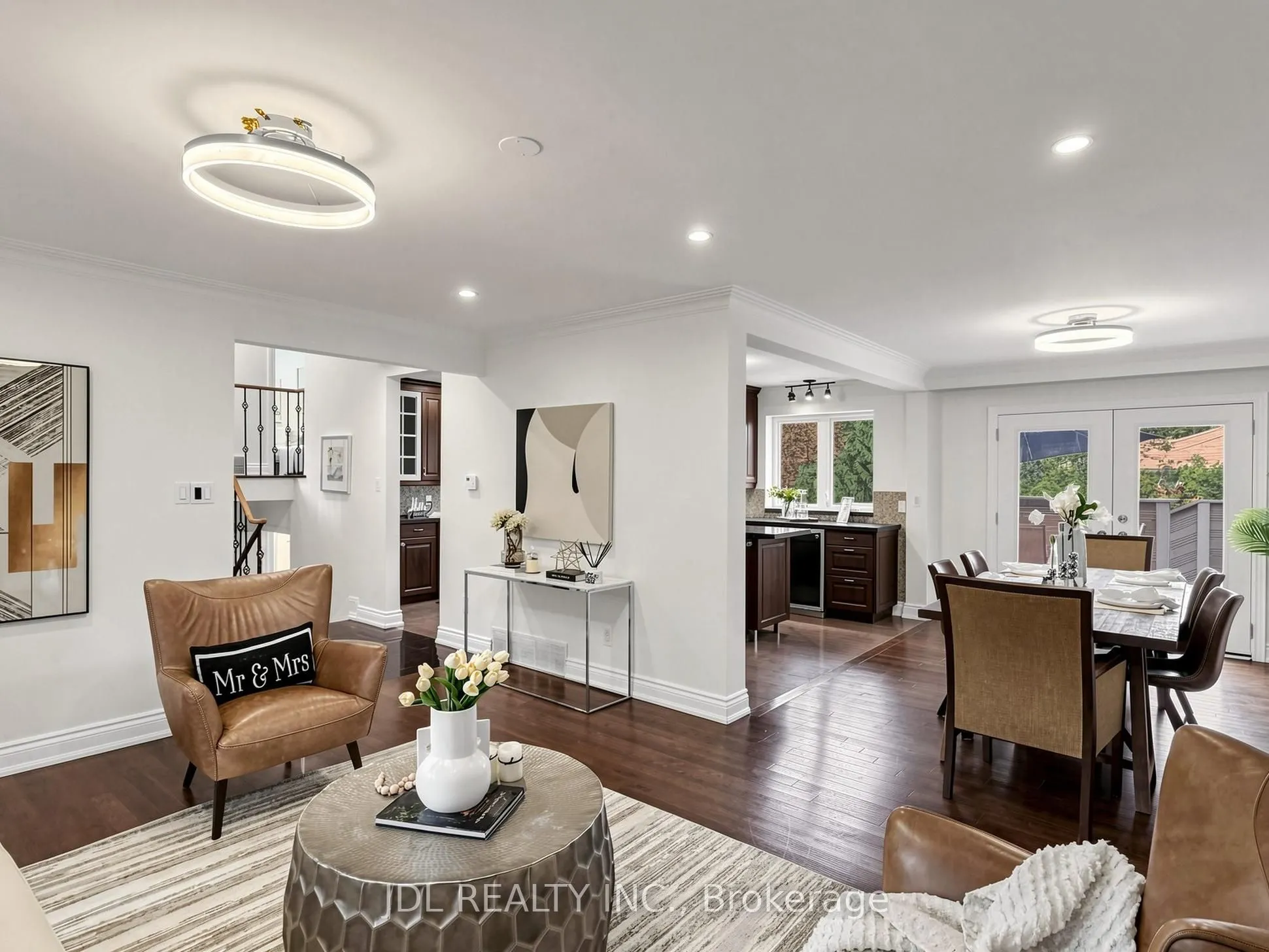 32 Ashmount Crescent