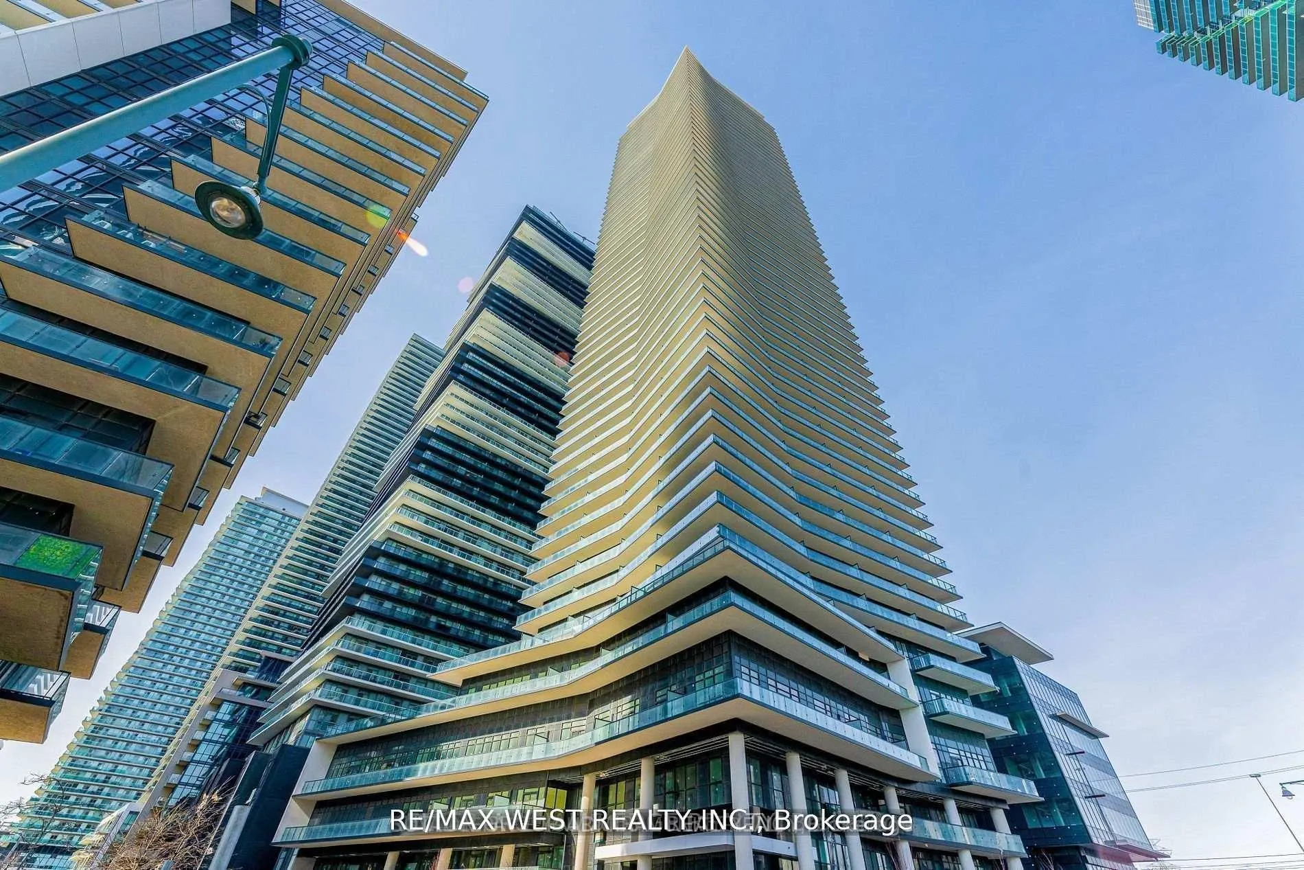 38 Annie Craig Drive #2511